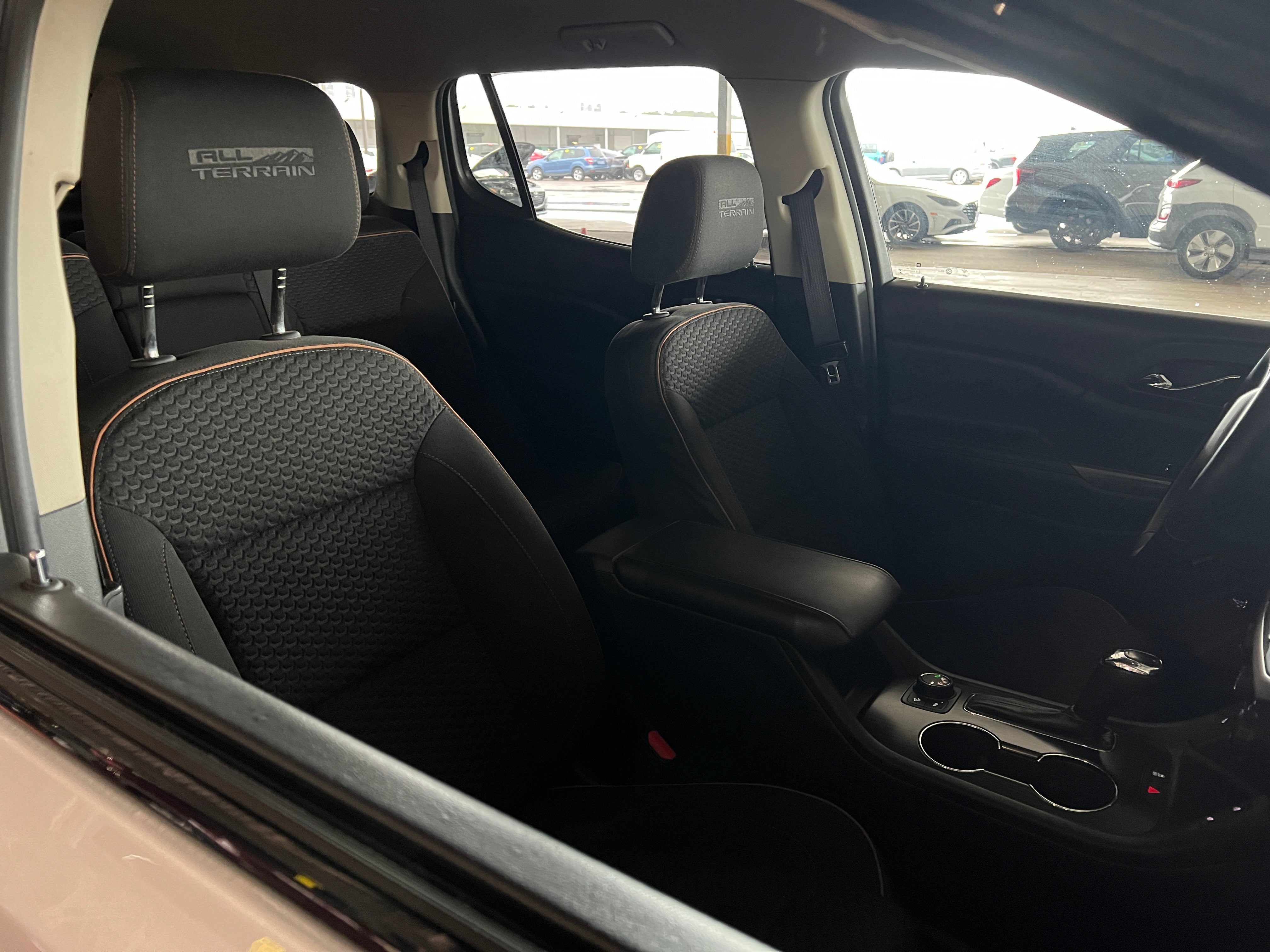 2017 GMC Acadia SLE 2