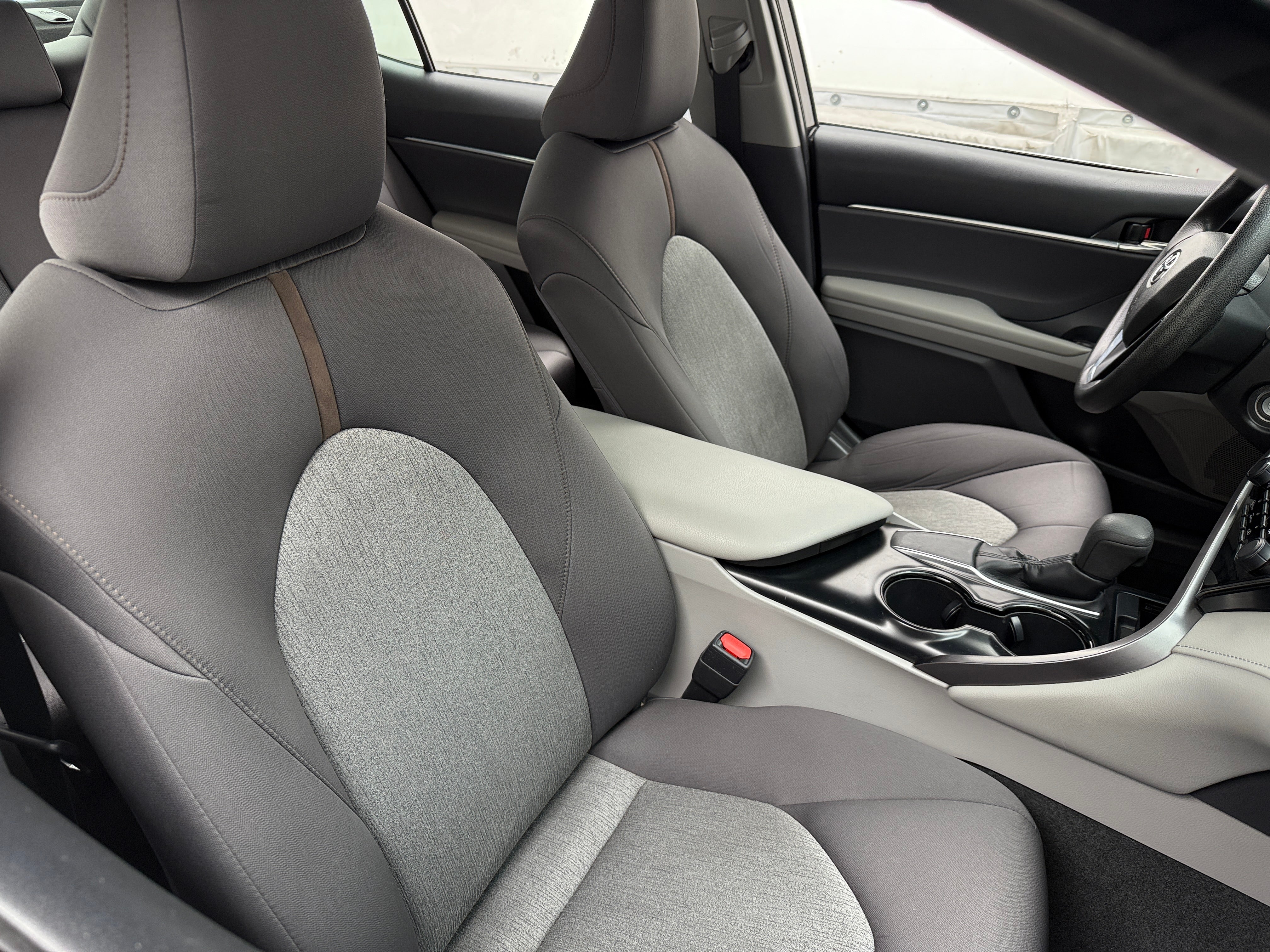 2019 Toyota Camry LE 2
