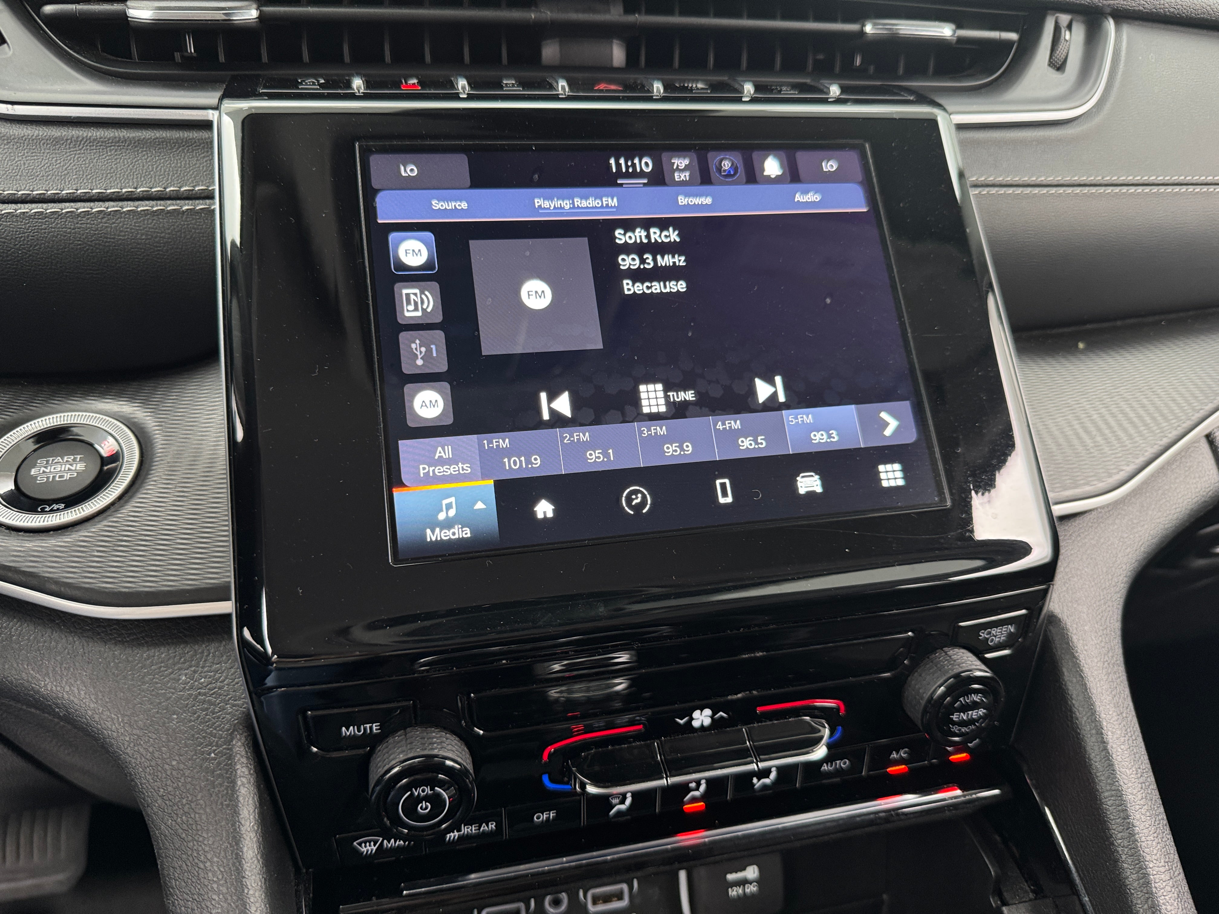2023 Jeep Grand Cherokee L Laredo 4