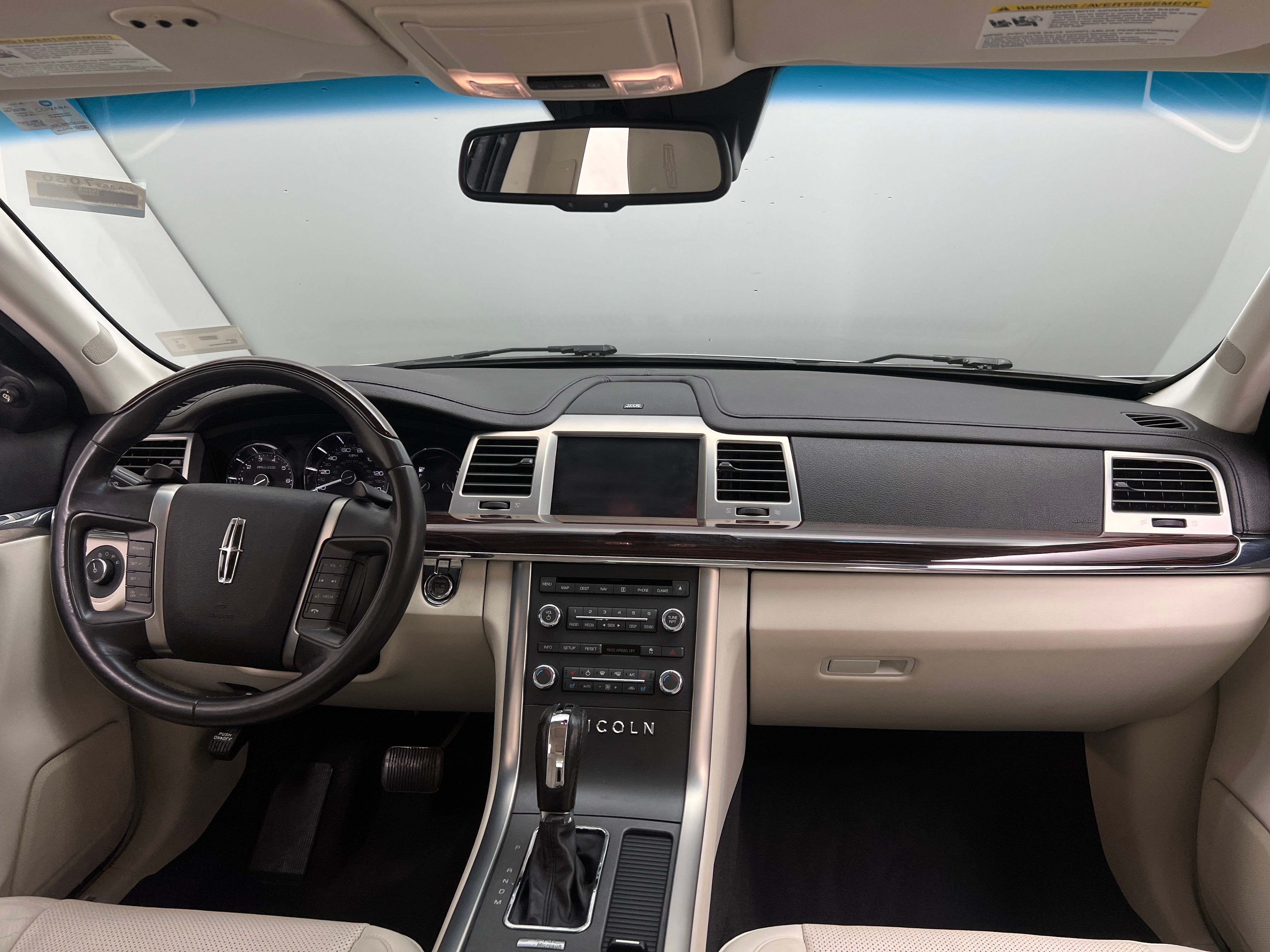 2010 Lincoln MKS  2