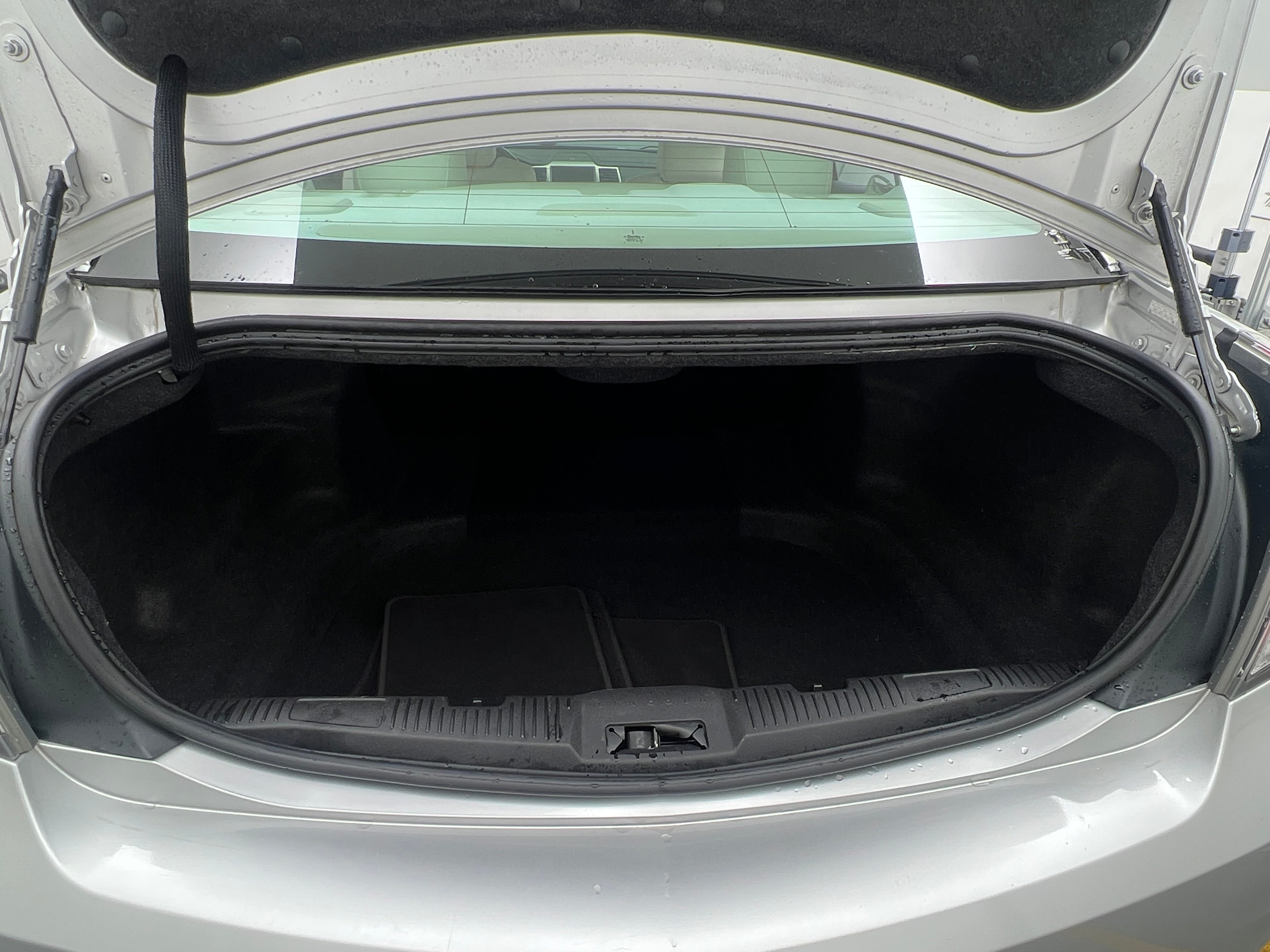 2010 Lincoln MKS  6