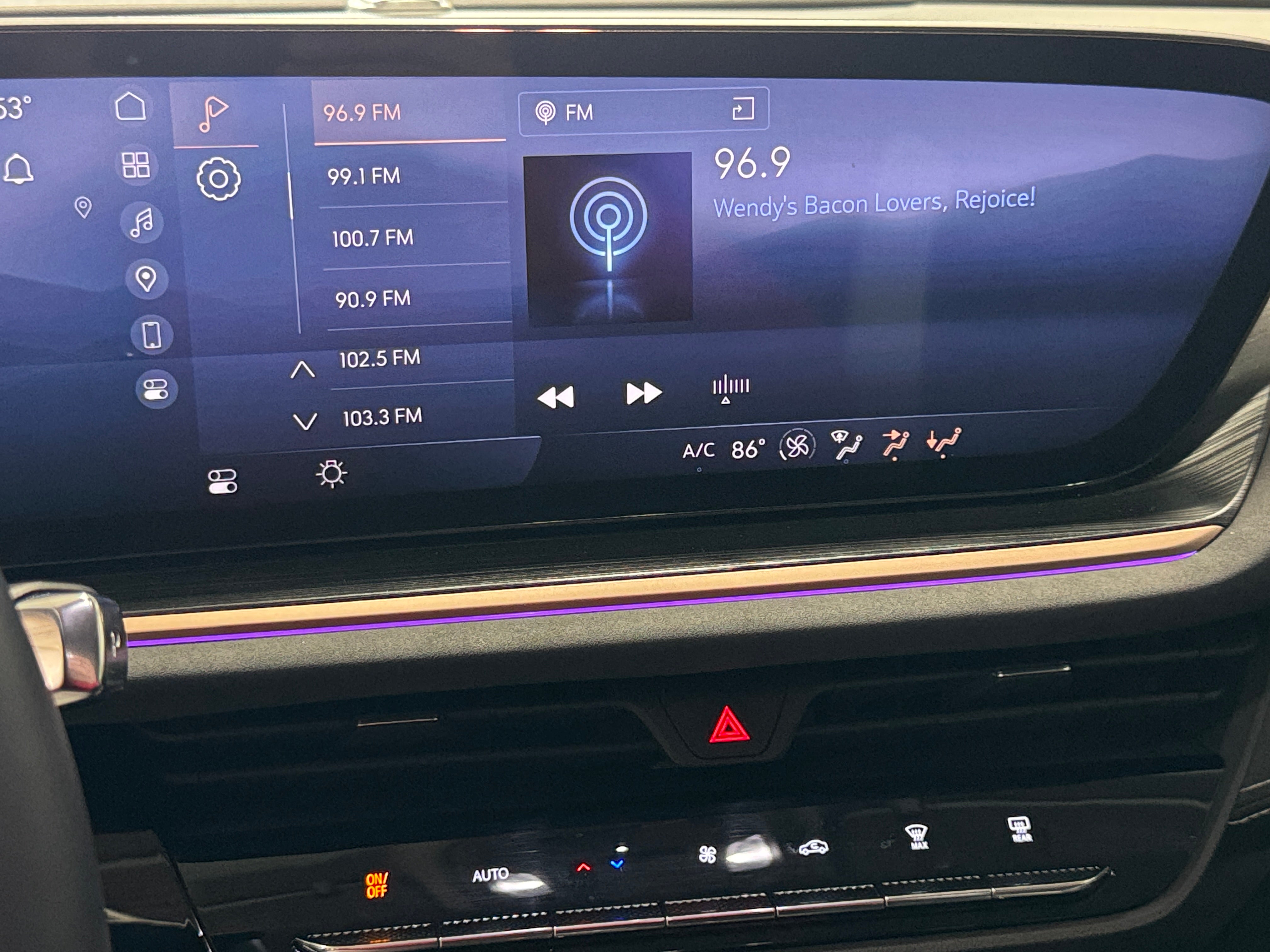 2024 Buick Envision Sport Touring 3