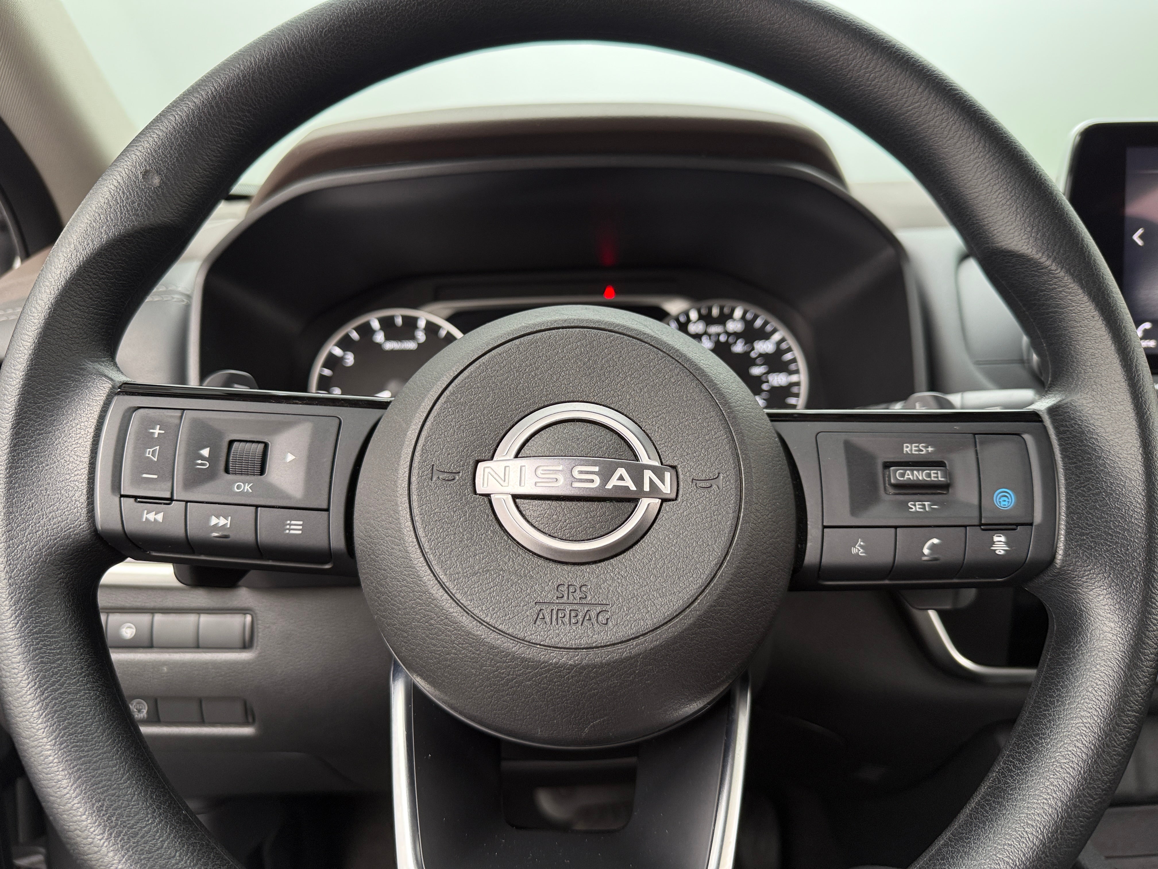 2023 Nissan Rogue SV 5