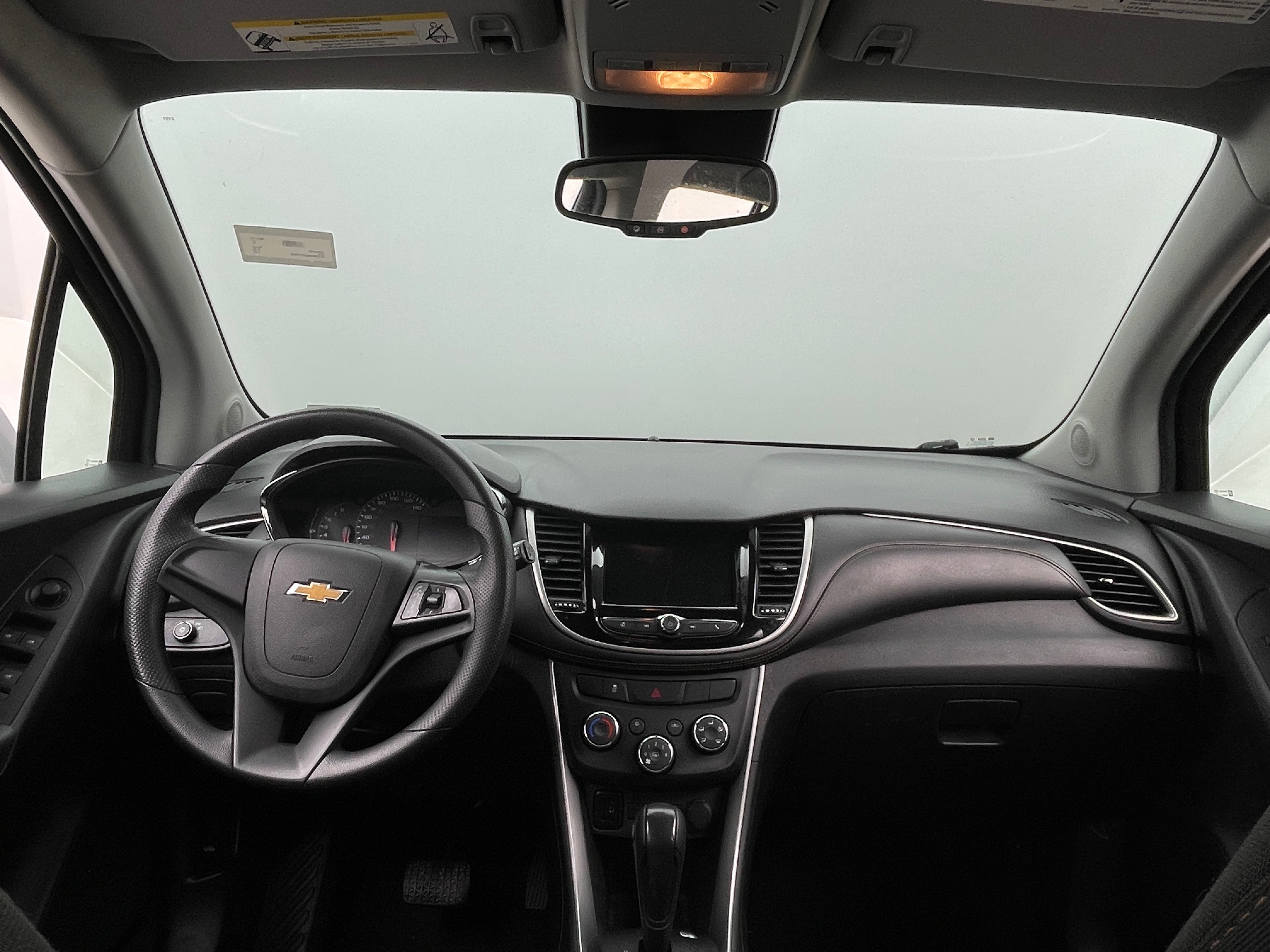 Thumbnail: 2018 Chevrolet Trax - 3
