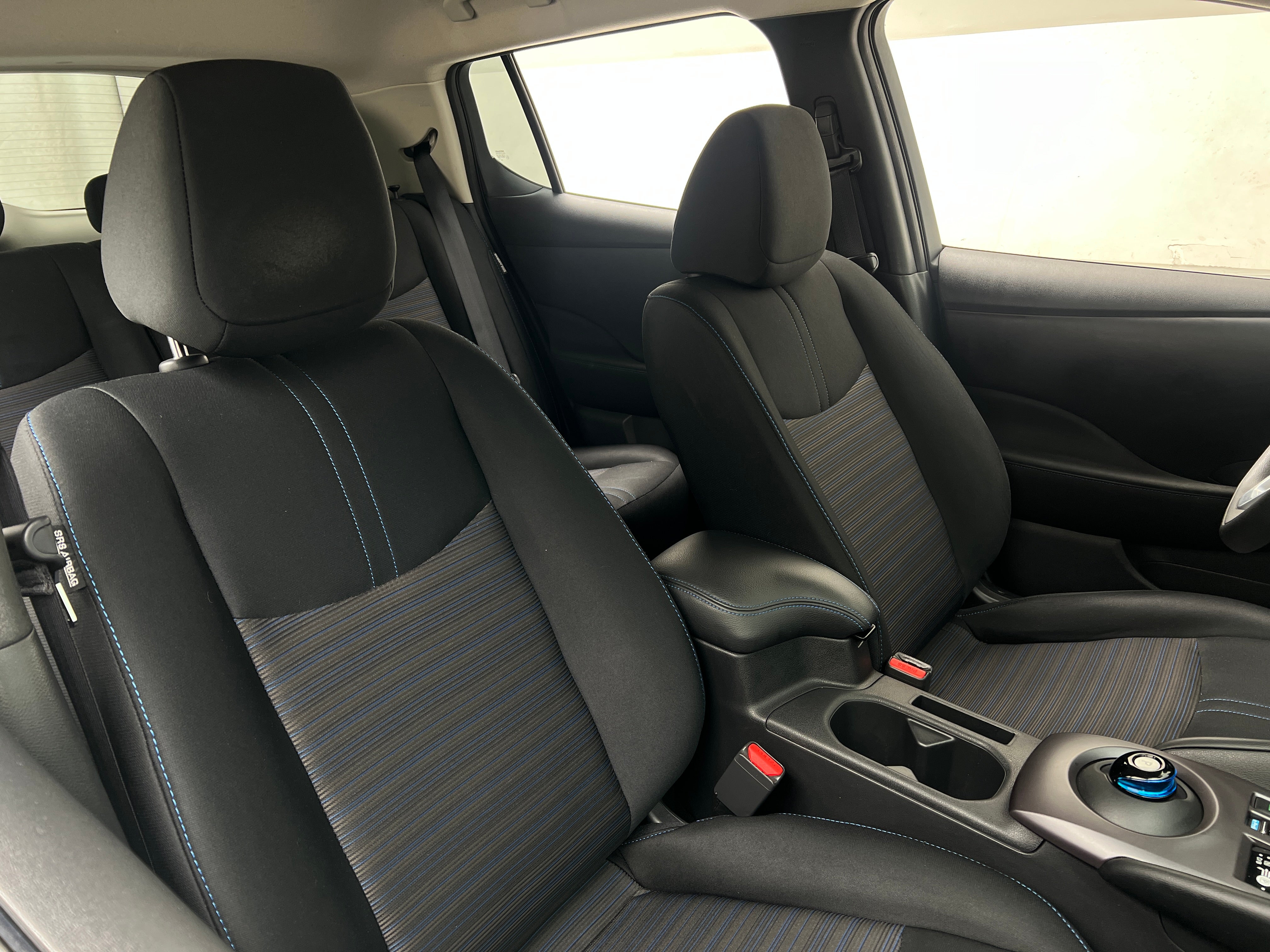 2022 Nissan Leaf S 2