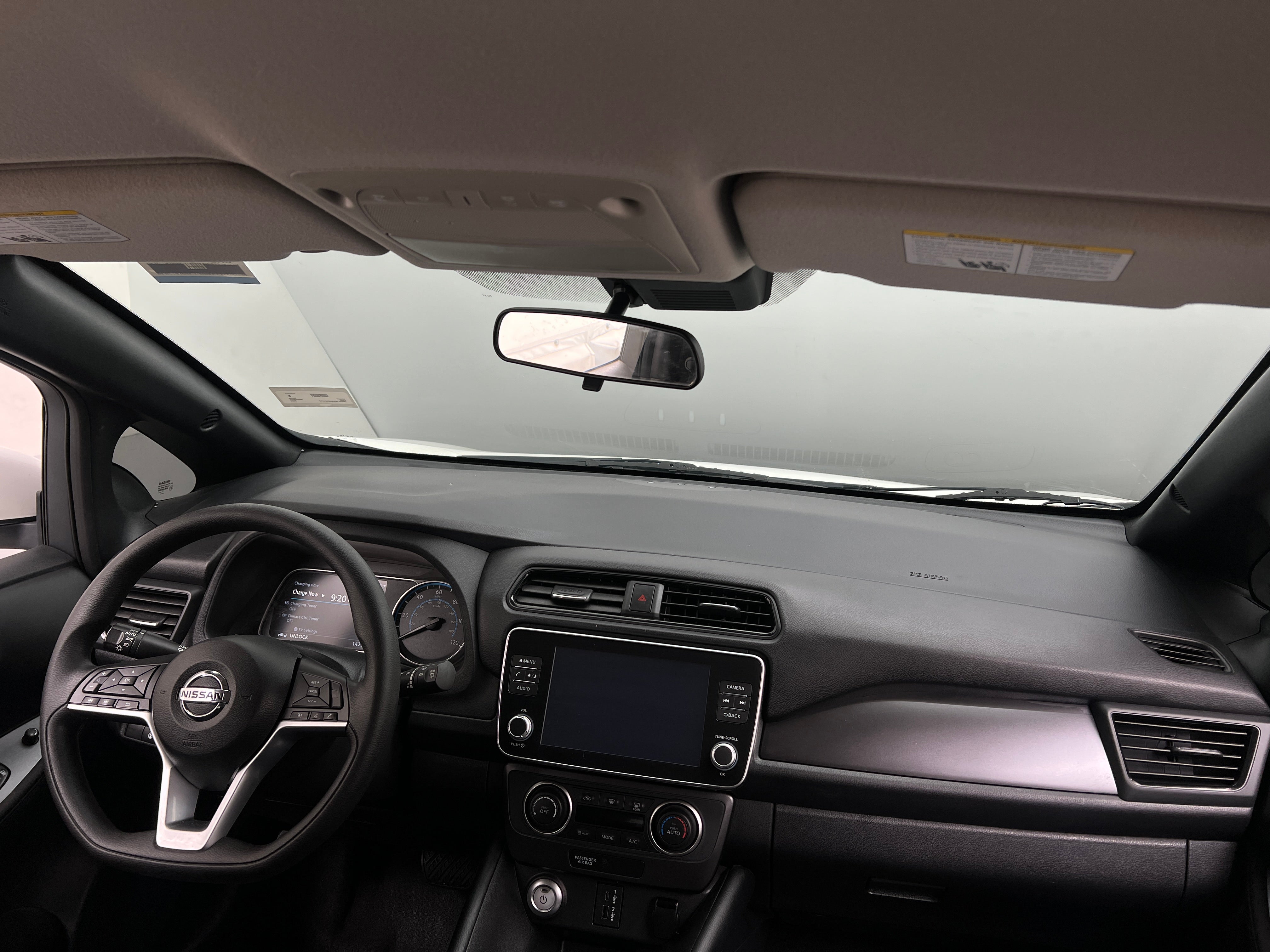 2022 Nissan Leaf S 3