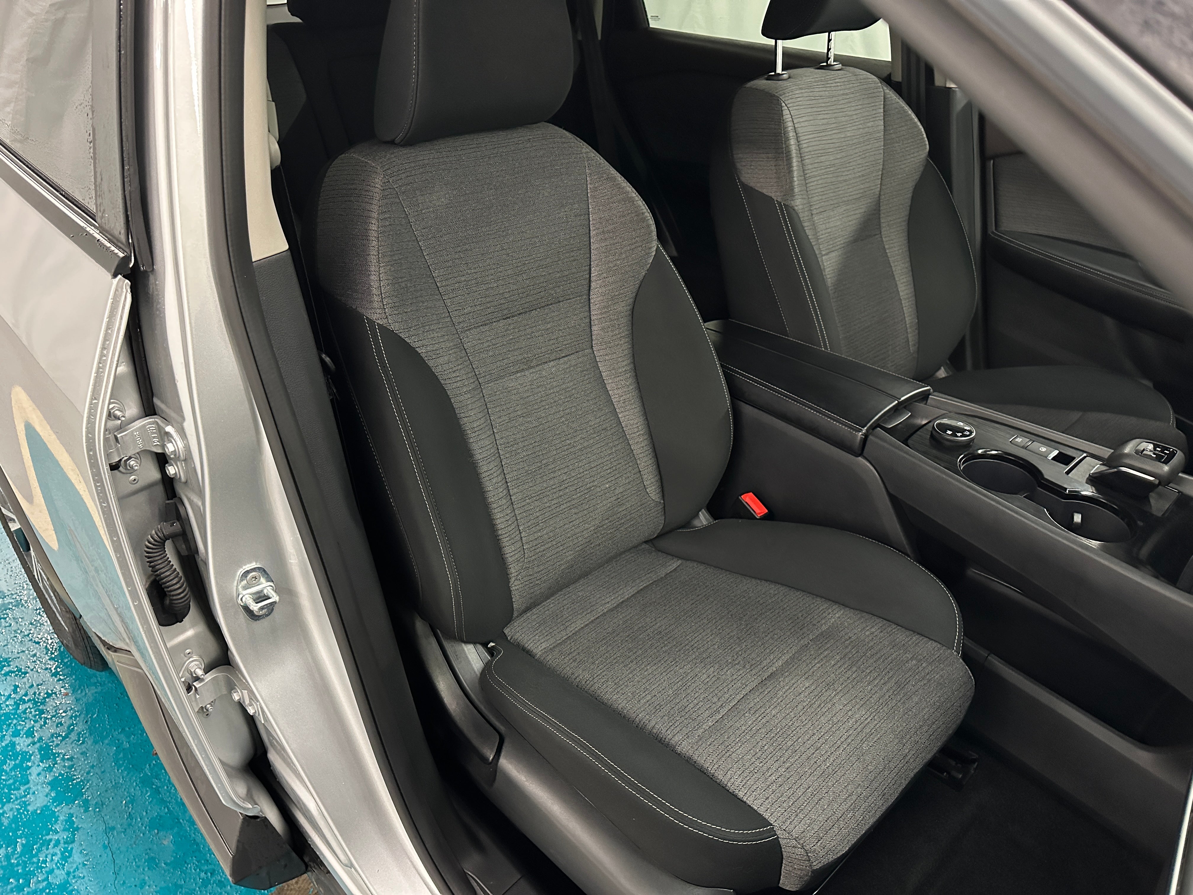 2023 Nissan Rogue SV 2