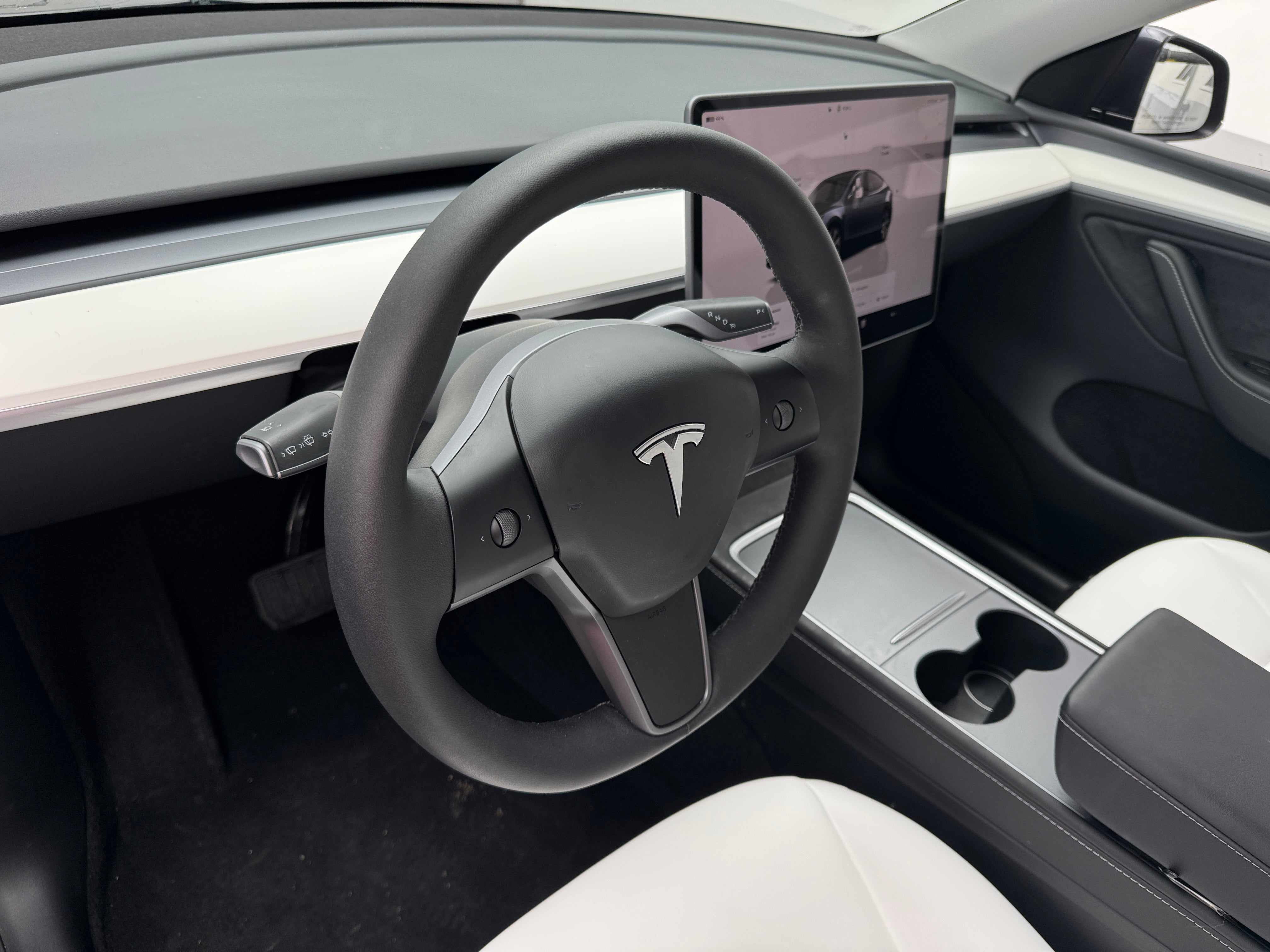 2024 Tesla Model Y Long Range 2