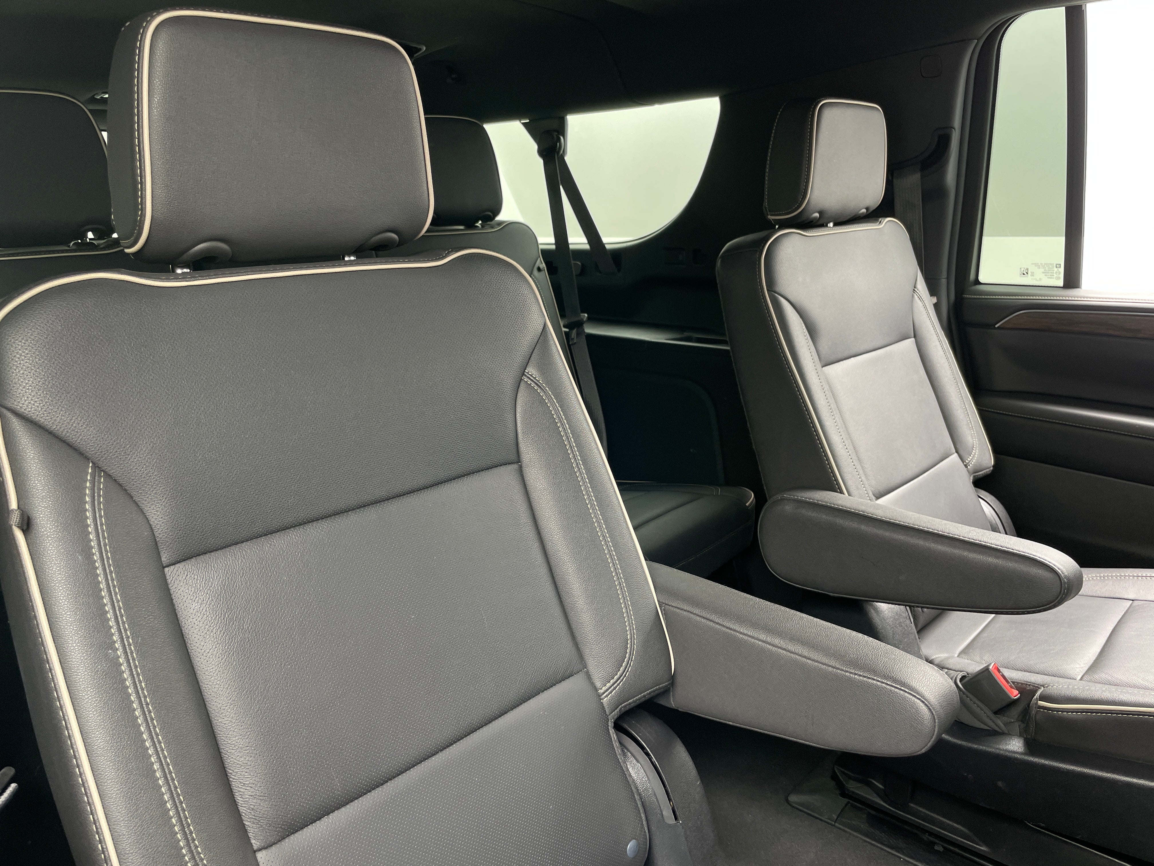 2023 Chevrolet Suburban Premier 5