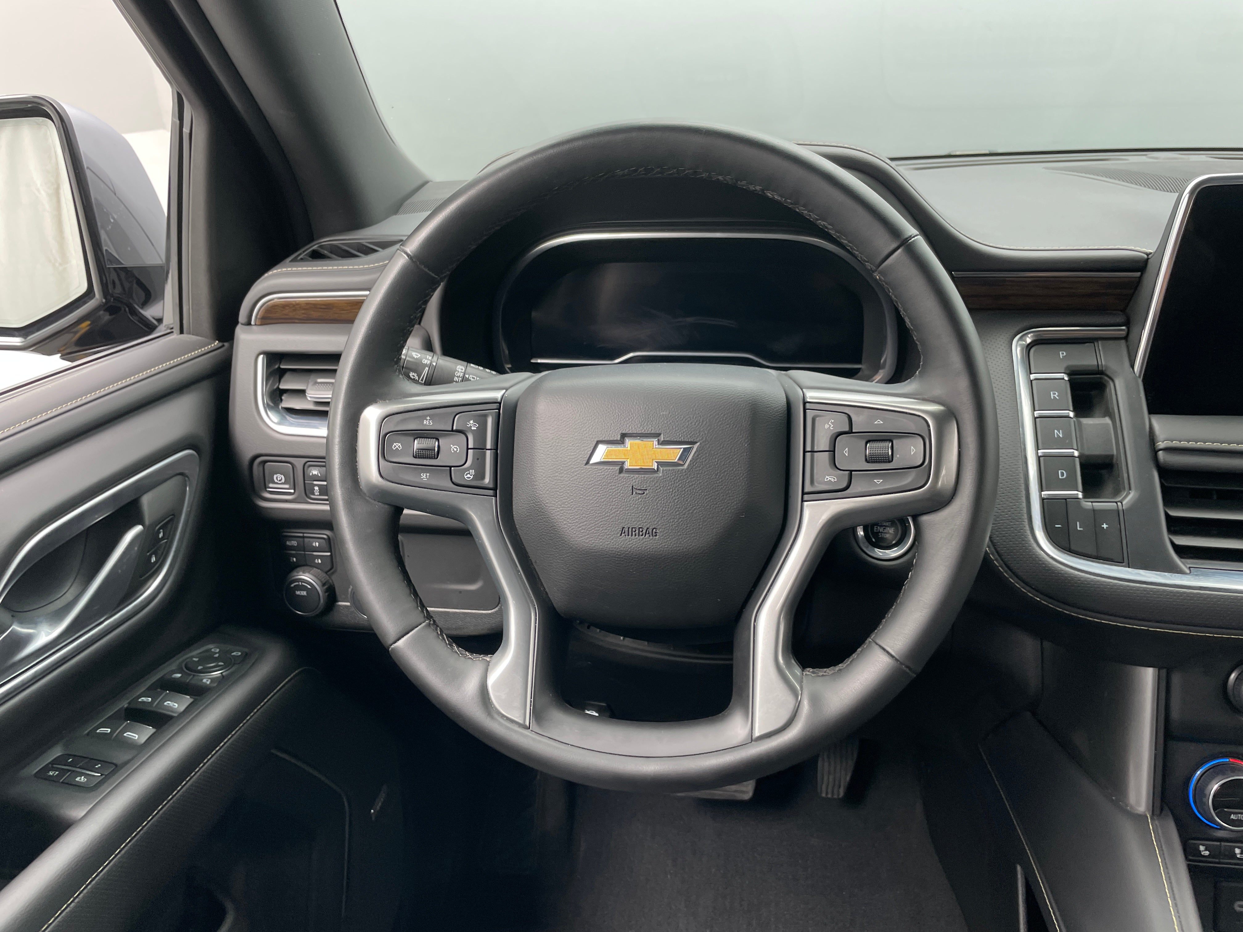 2023 Chevrolet Suburban Premier 4