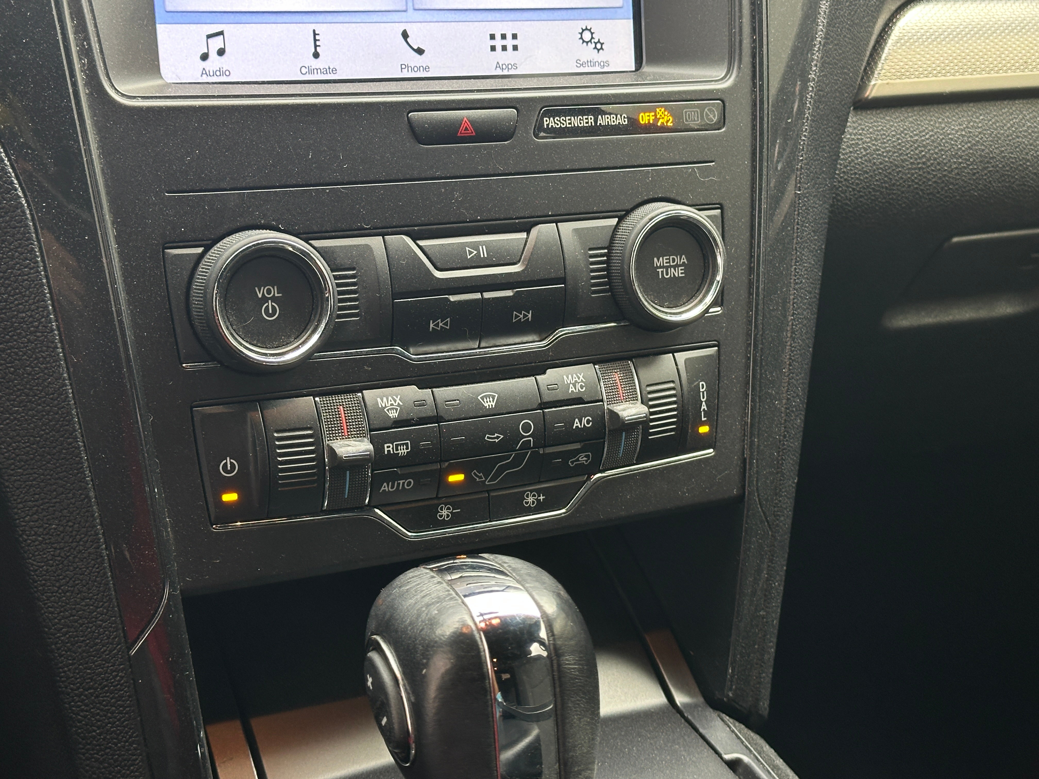 2019 Ford Explorer XLT 4
