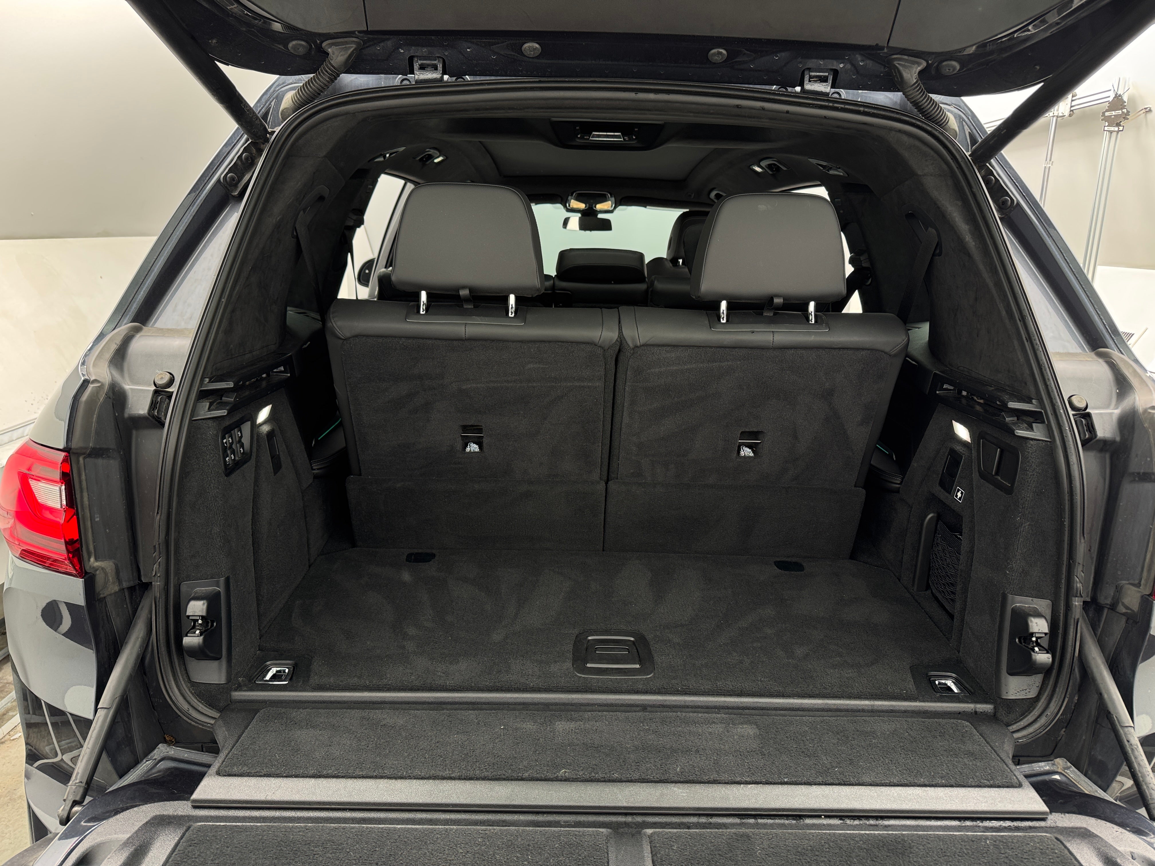 2022 BMW X7 xDrive40i 6