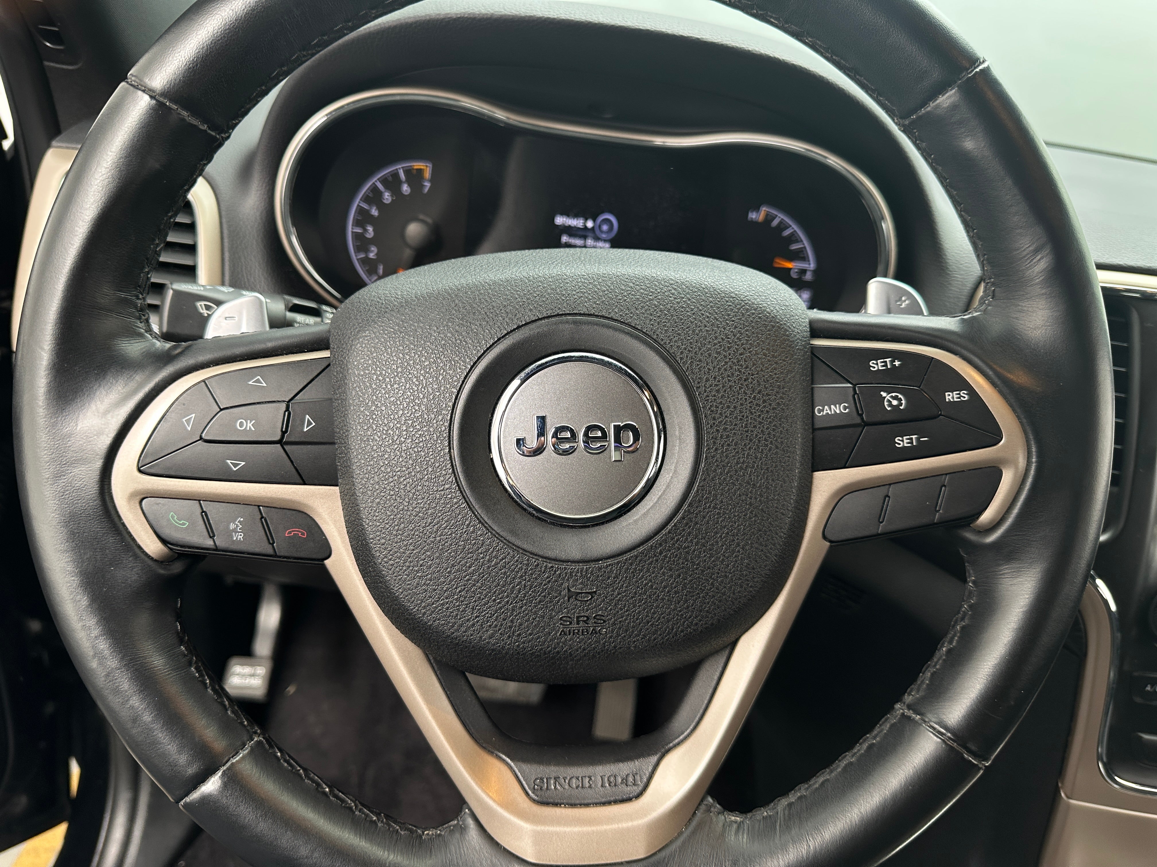 2017 Jeep Grand Cherokee Laredo 5