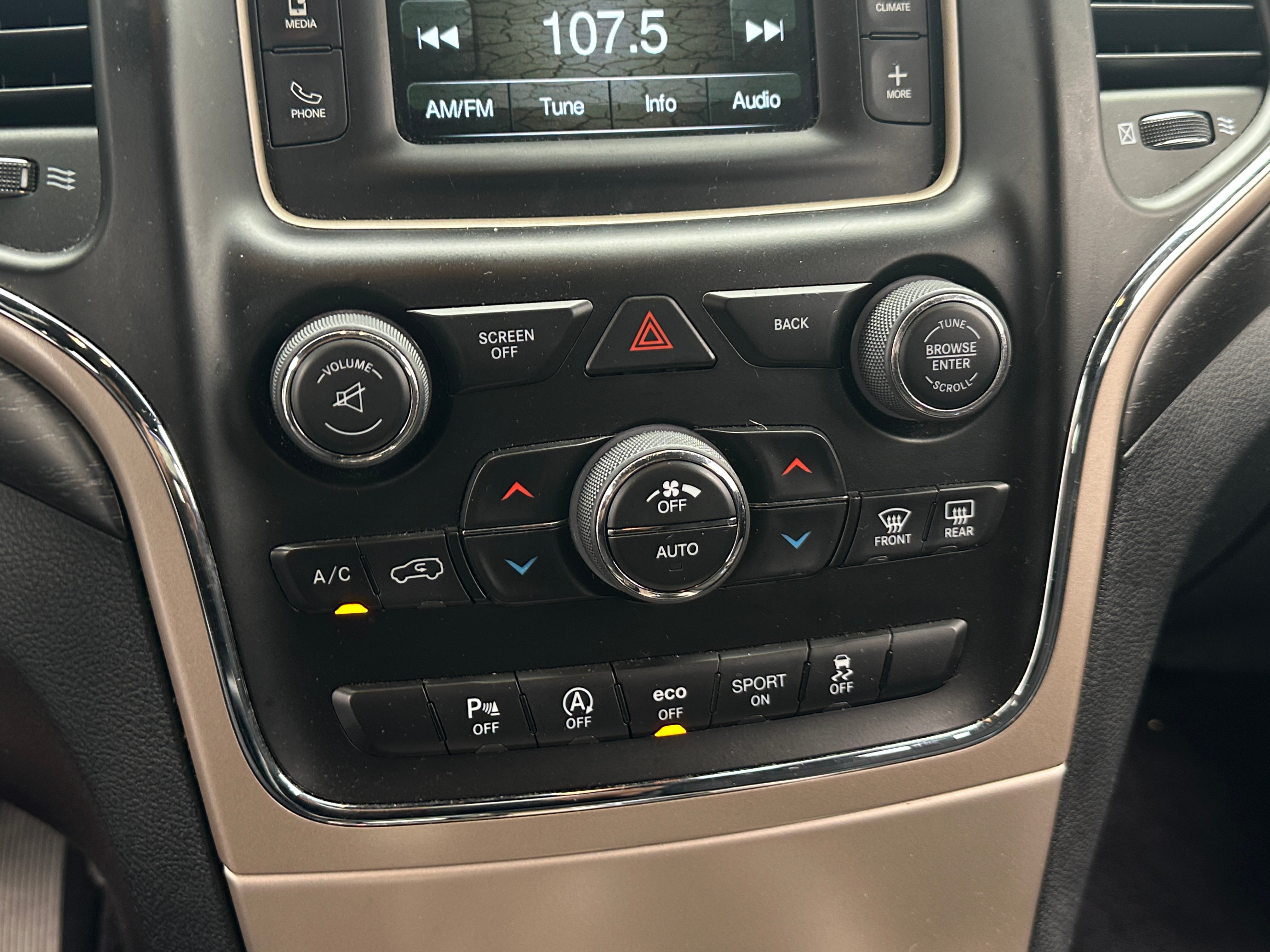 2017 Jeep Grand Cherokee Laredo 4