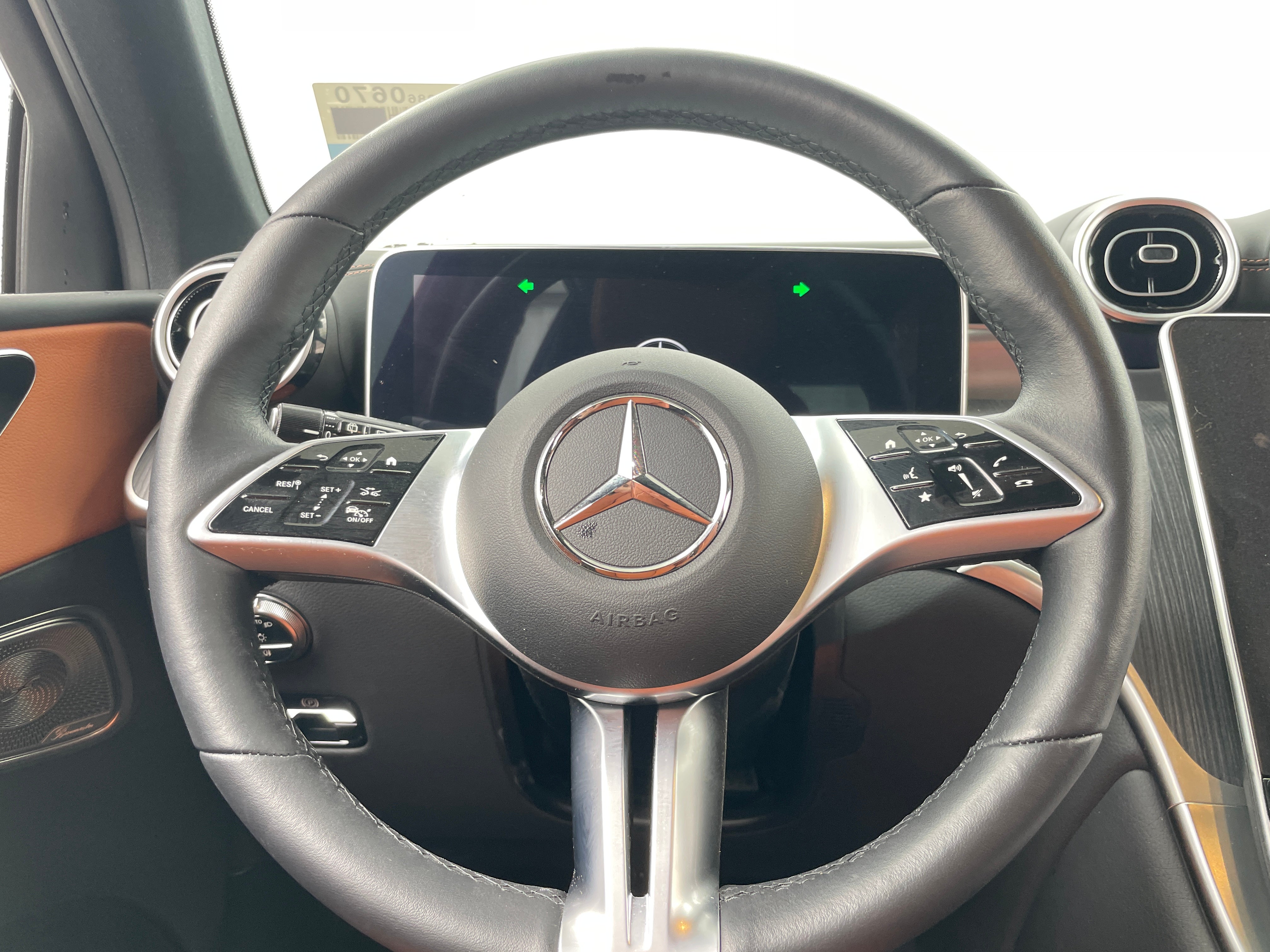 2024 Mercedes-Benz GLC 300 4
