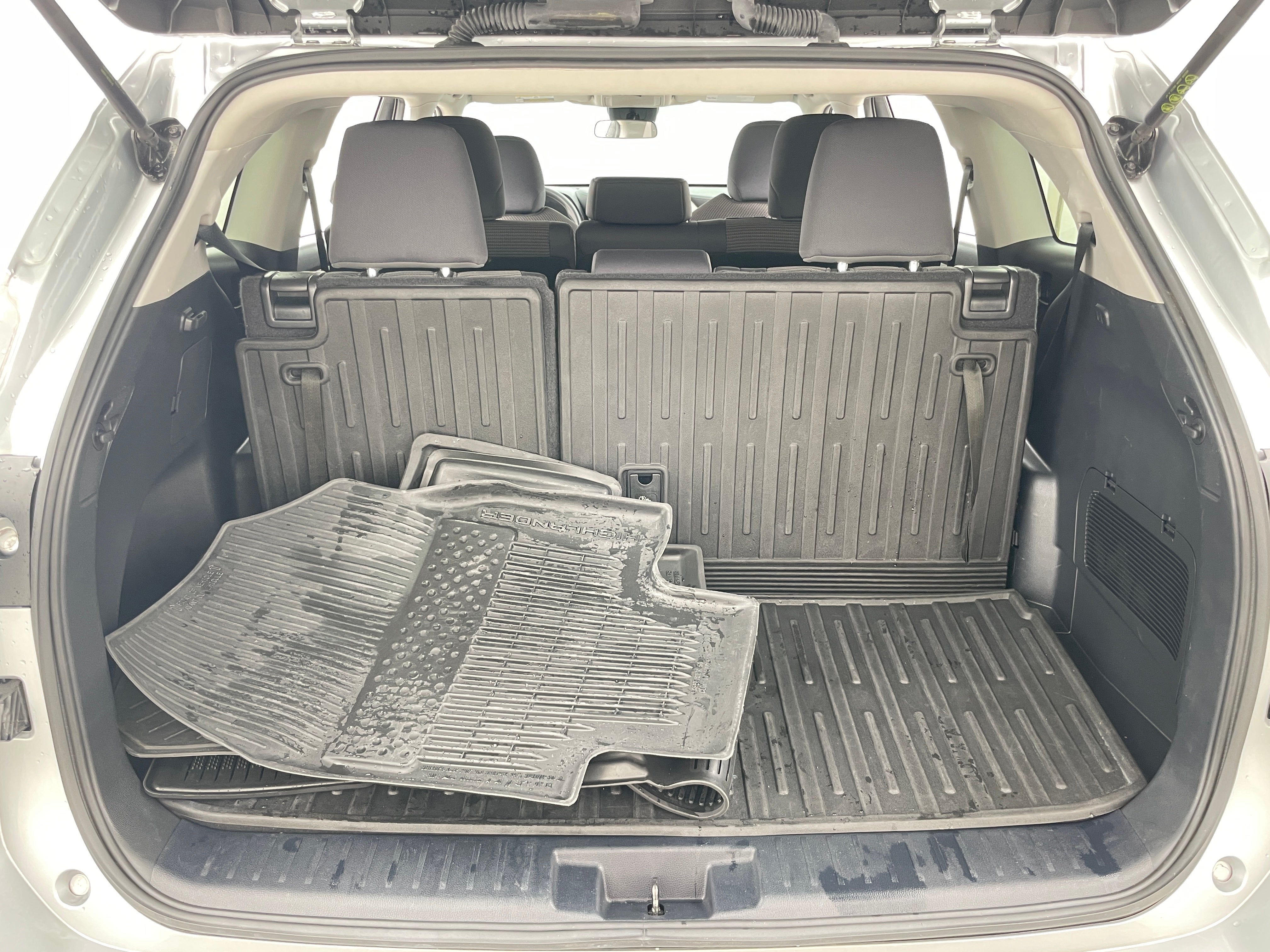 2023 Toyota Highlander L 7