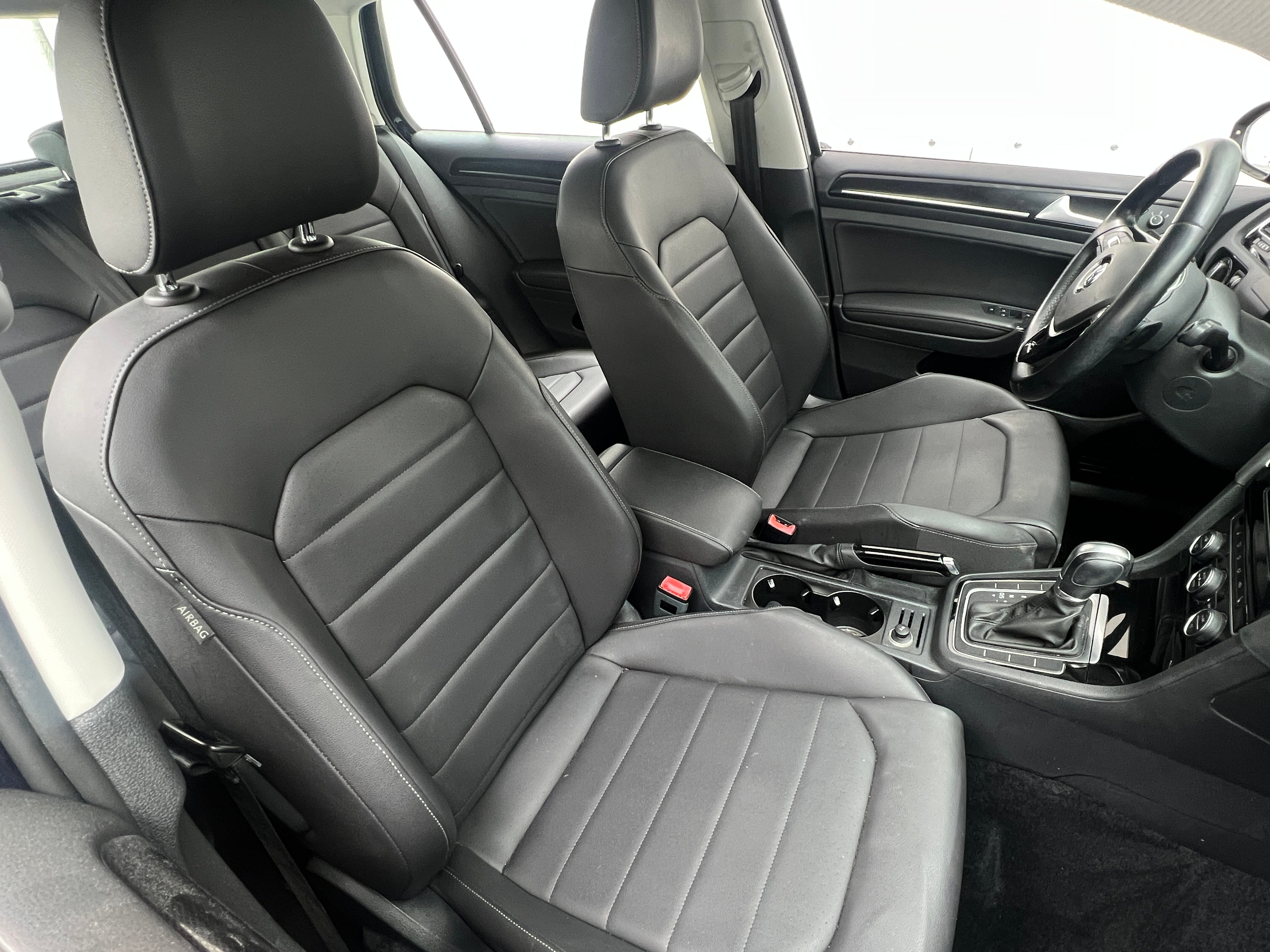 2015 Volkswagen Golf SEL 2