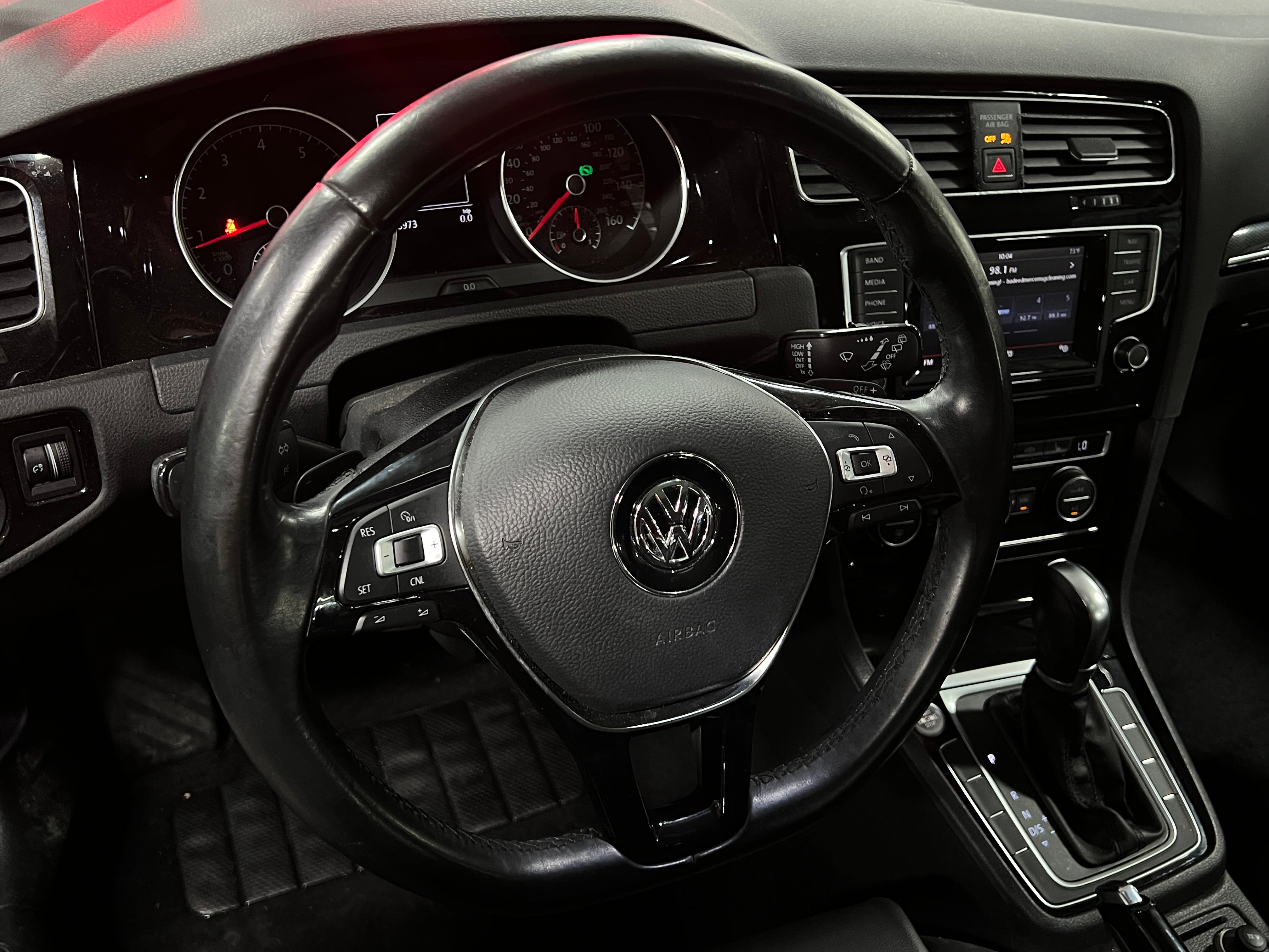 2015 Volkswagen Golf SEL 5