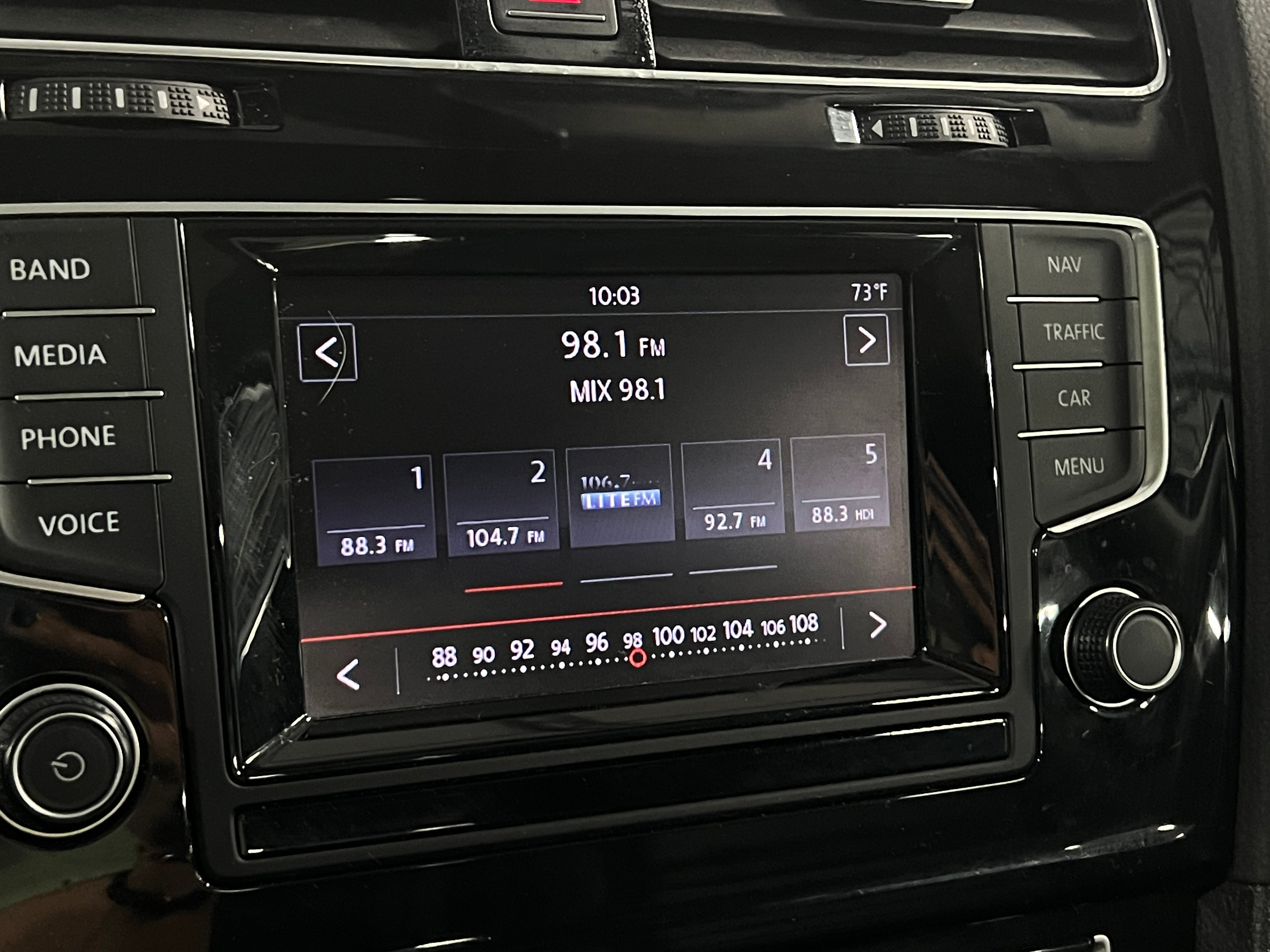 2015 Volkswagen Golf SEL 4