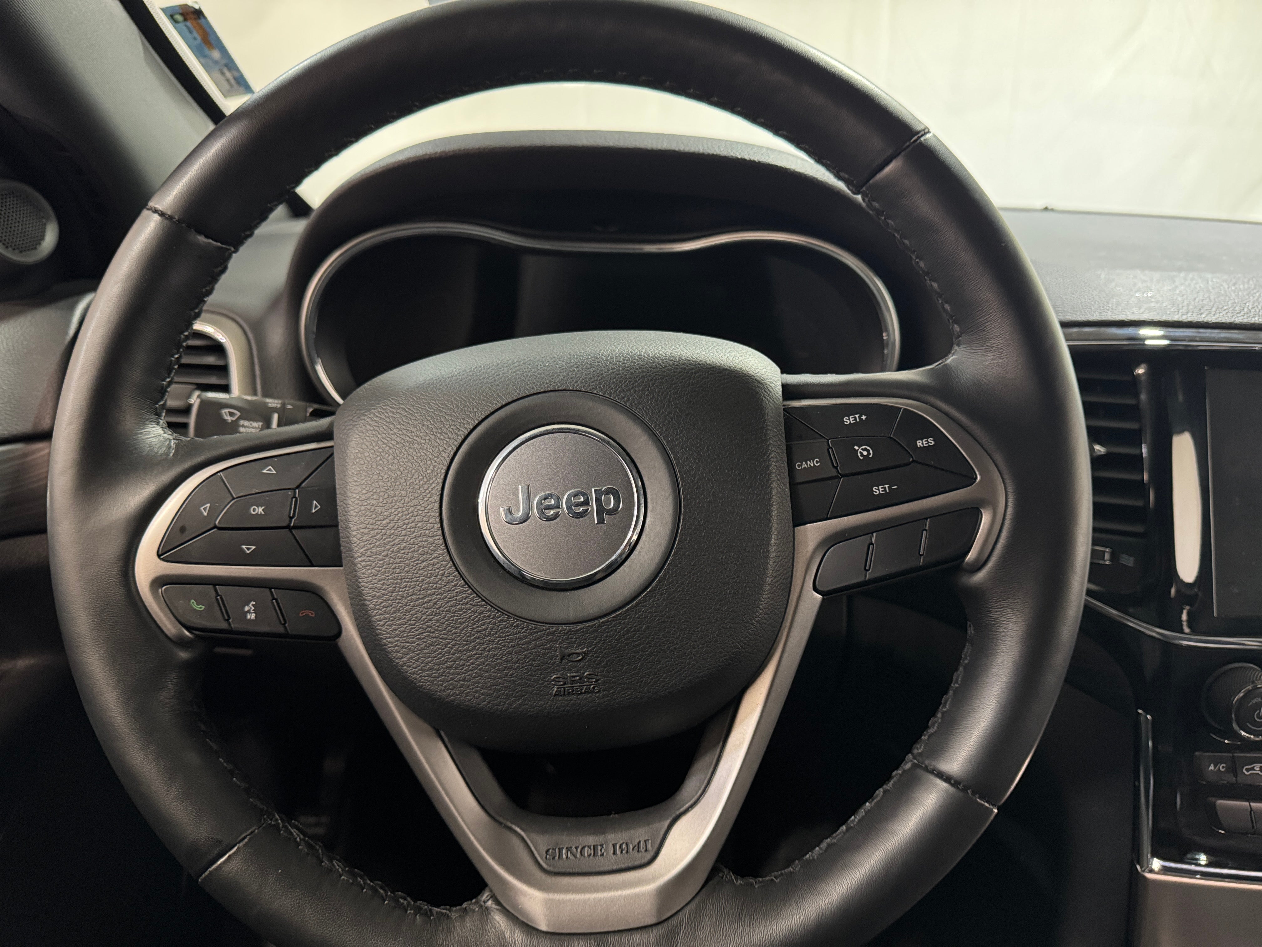 2021 Jeep Grand Cherokee Laredo 5
