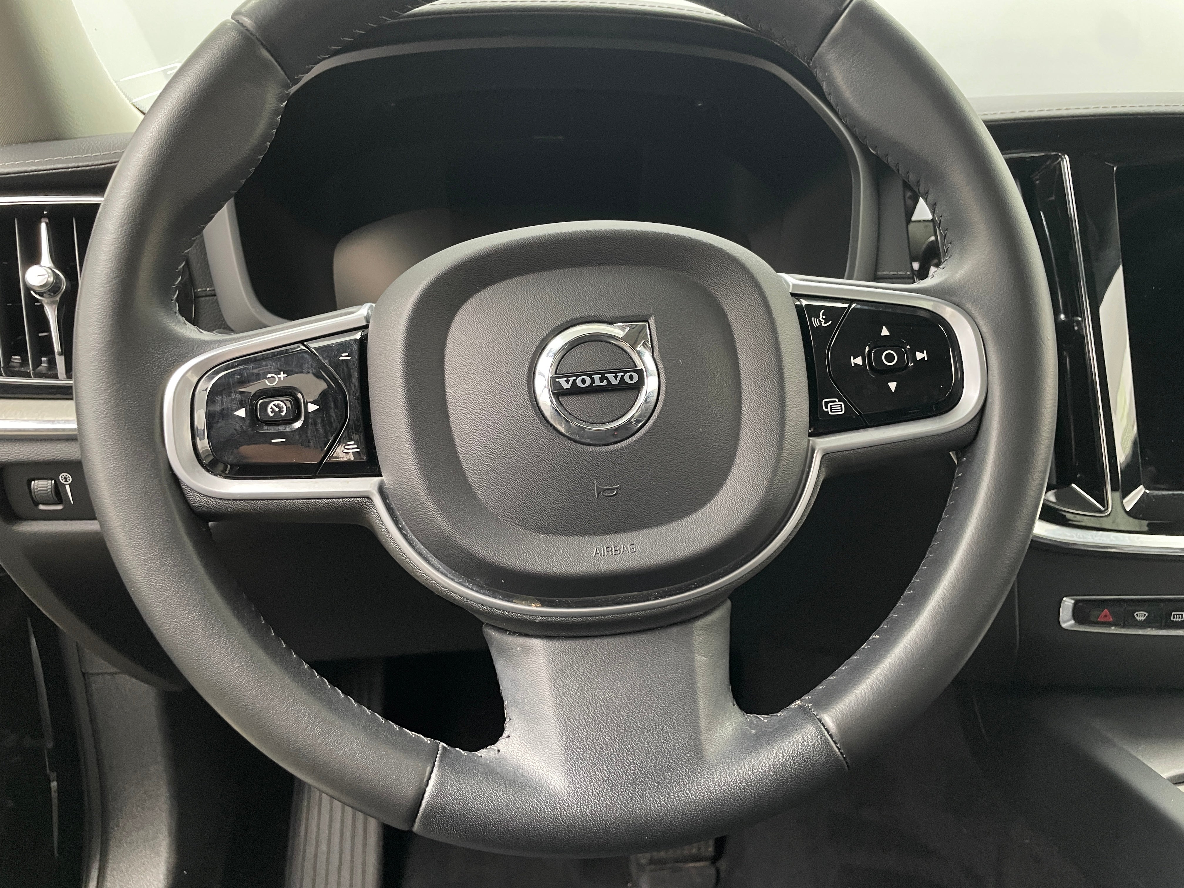 2022 Volvo S60 B5 Inscription 4