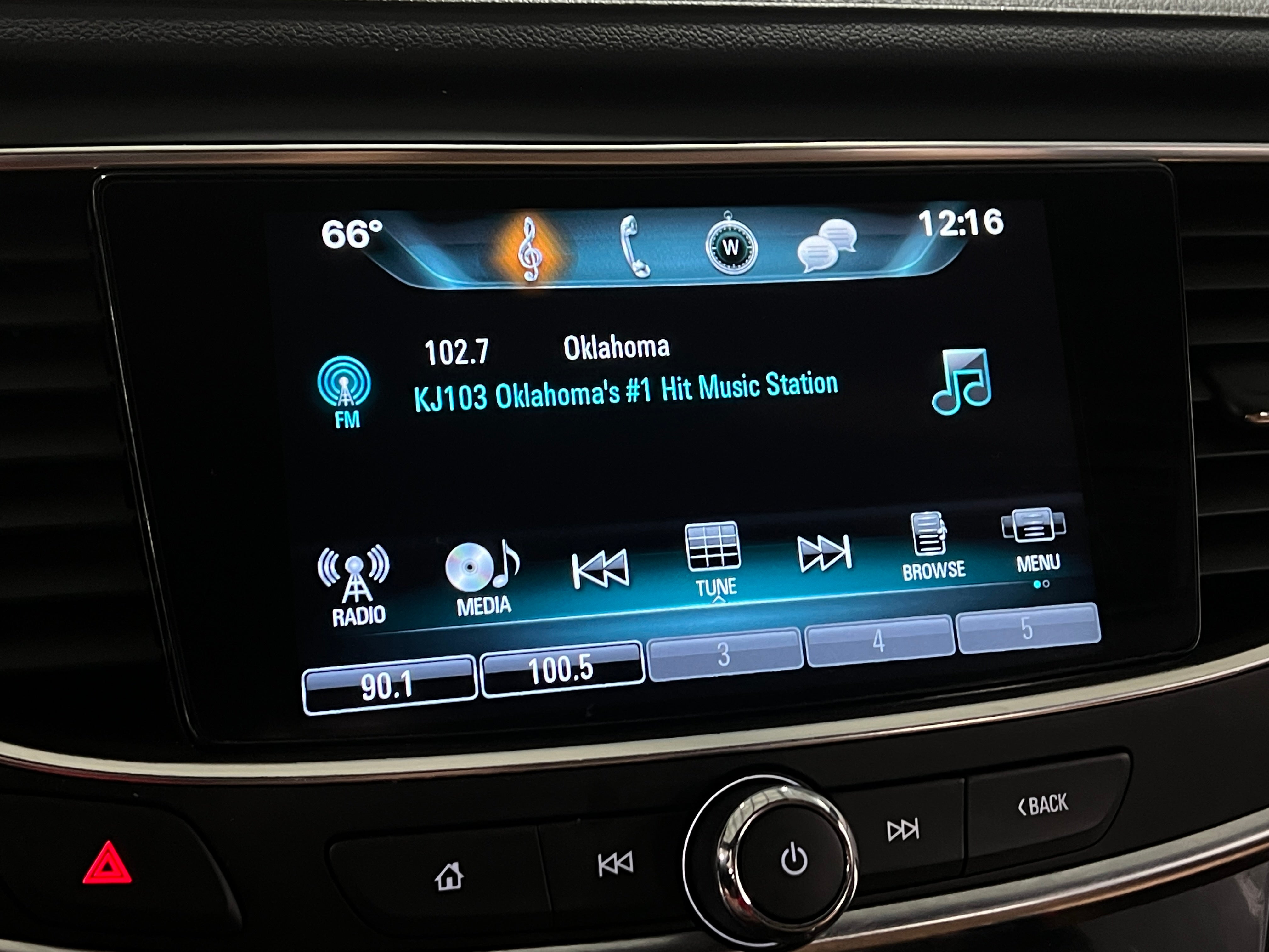 2017 Buick LaCrosse Essence 3