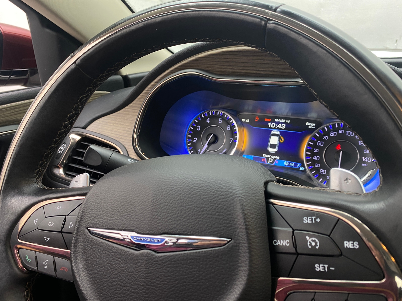 Thumbnail: 2016 Chrysler 200 - 4