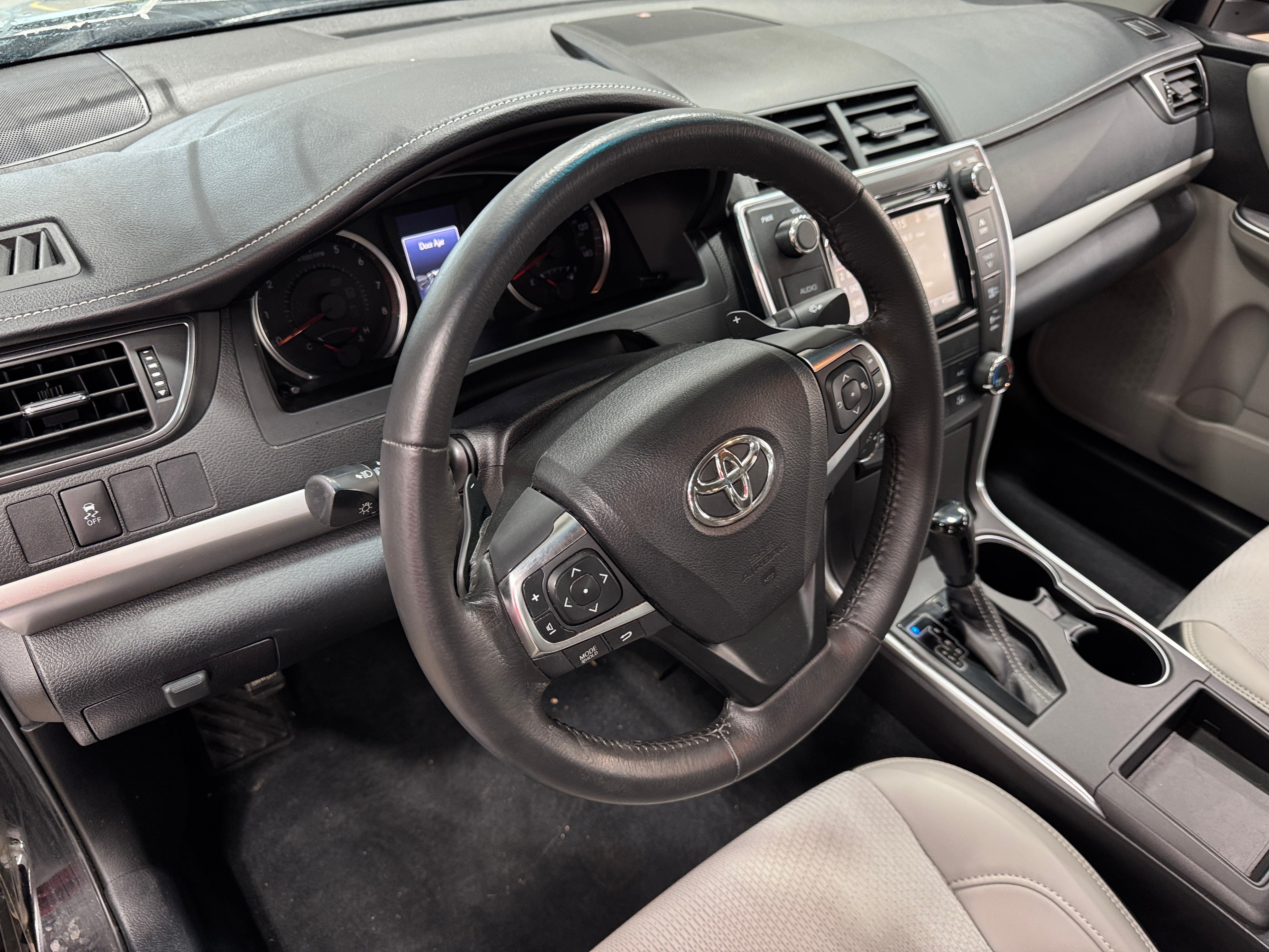 2017 Toyota Camry LE 3