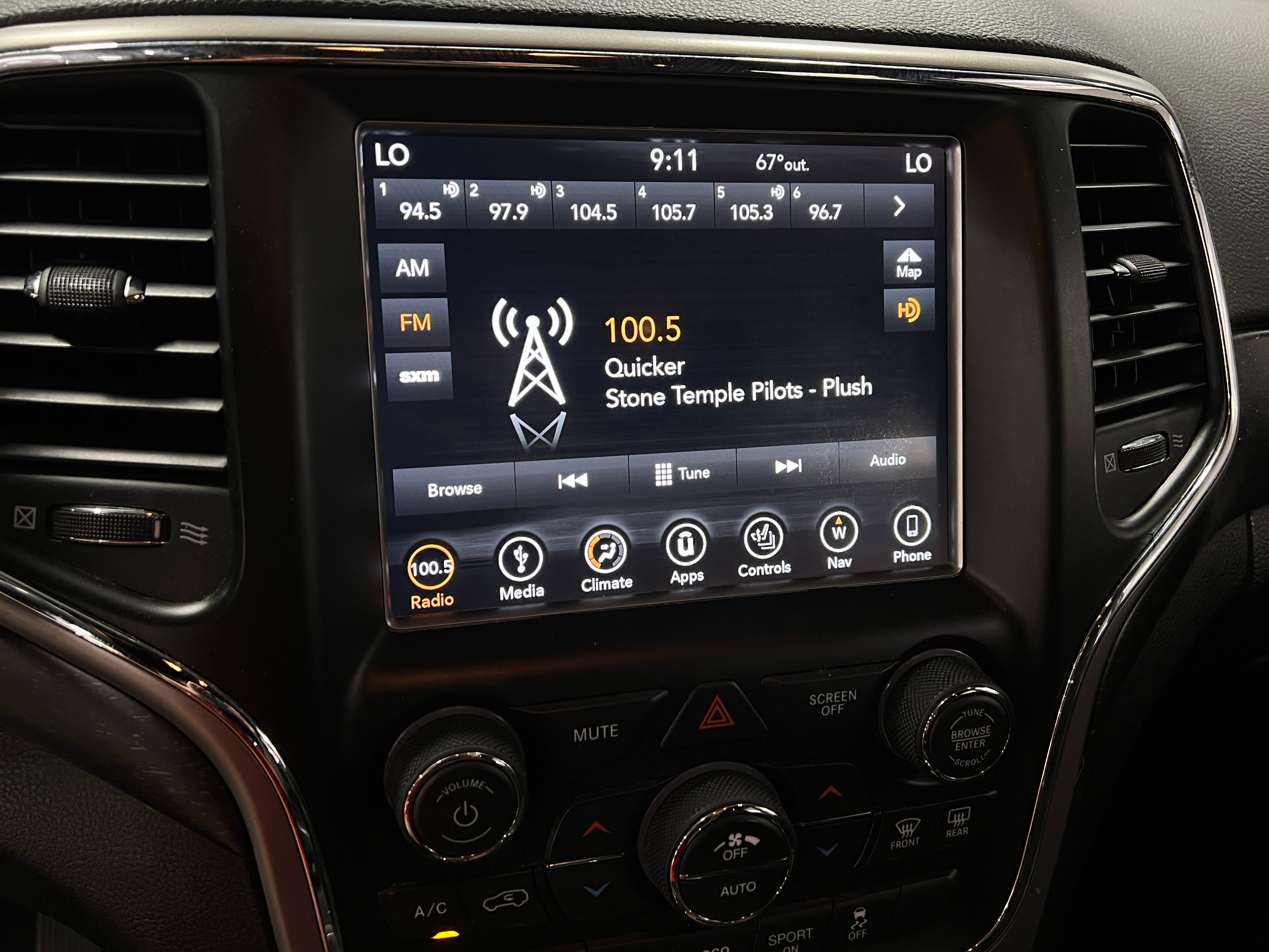 2018 Jeep Grand Cherokee Altitude 3