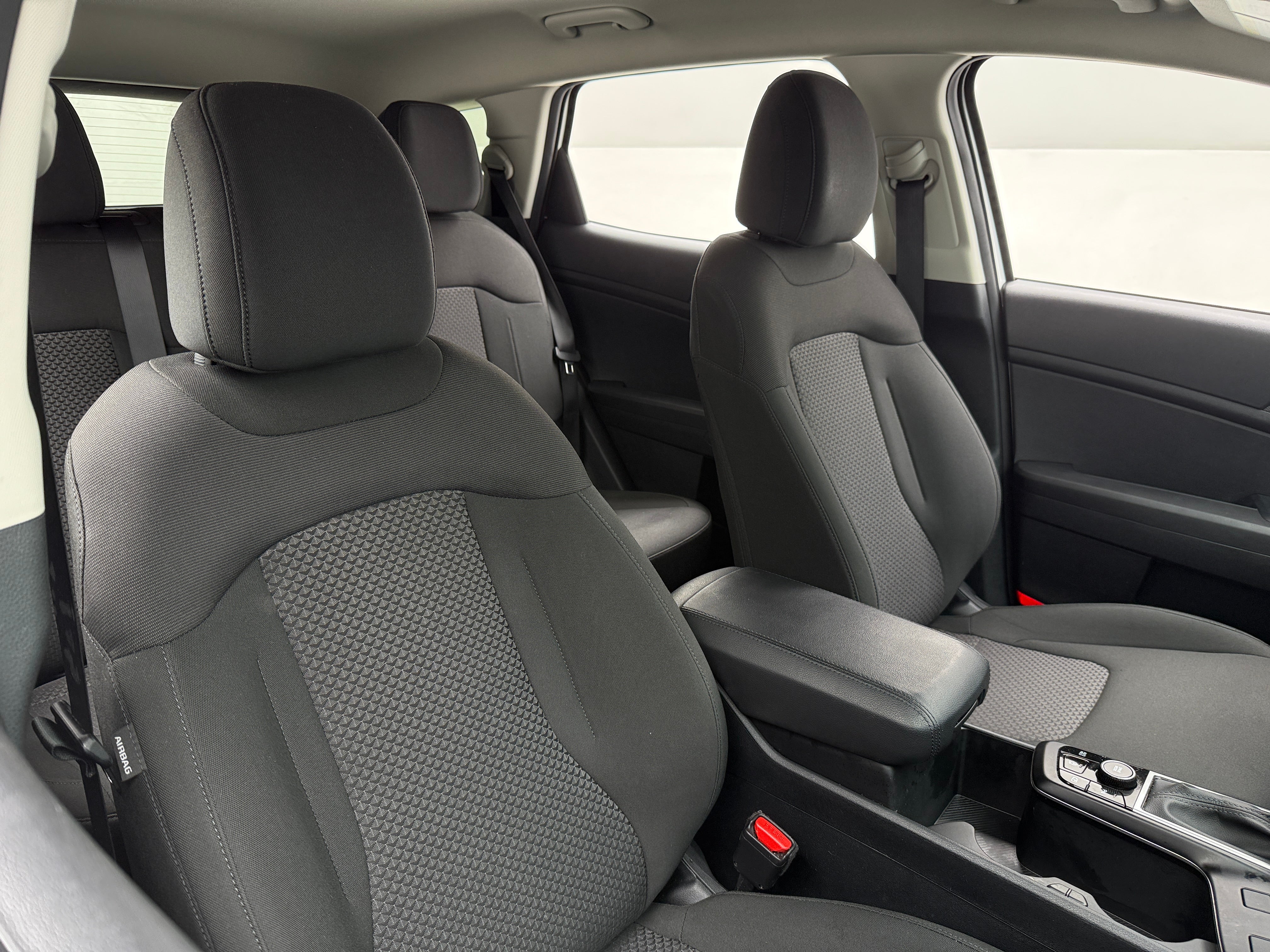 2024 Kia Sportage LX 2