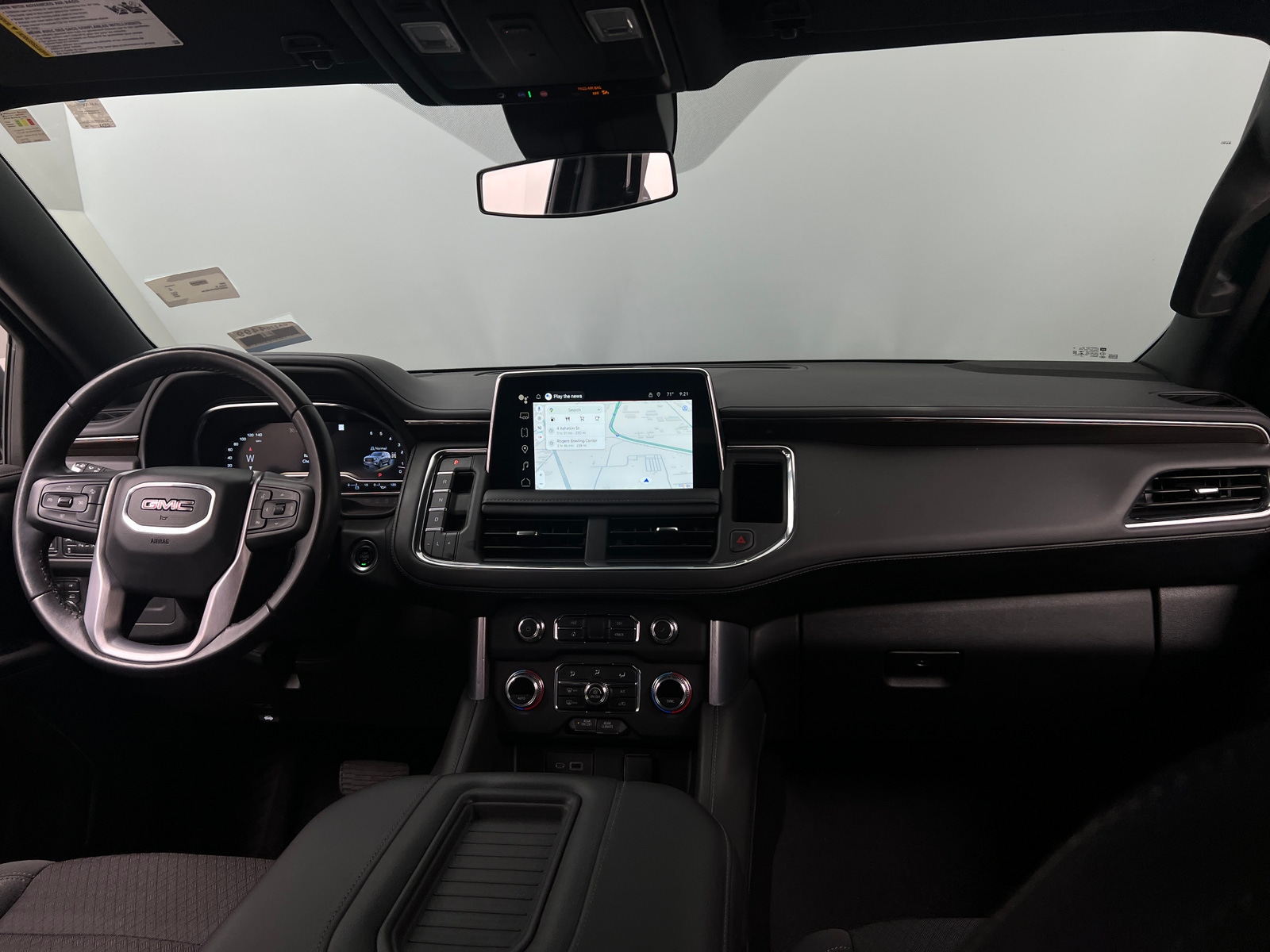 Thumbnail: 2023 GMC Yukon XL - 3
