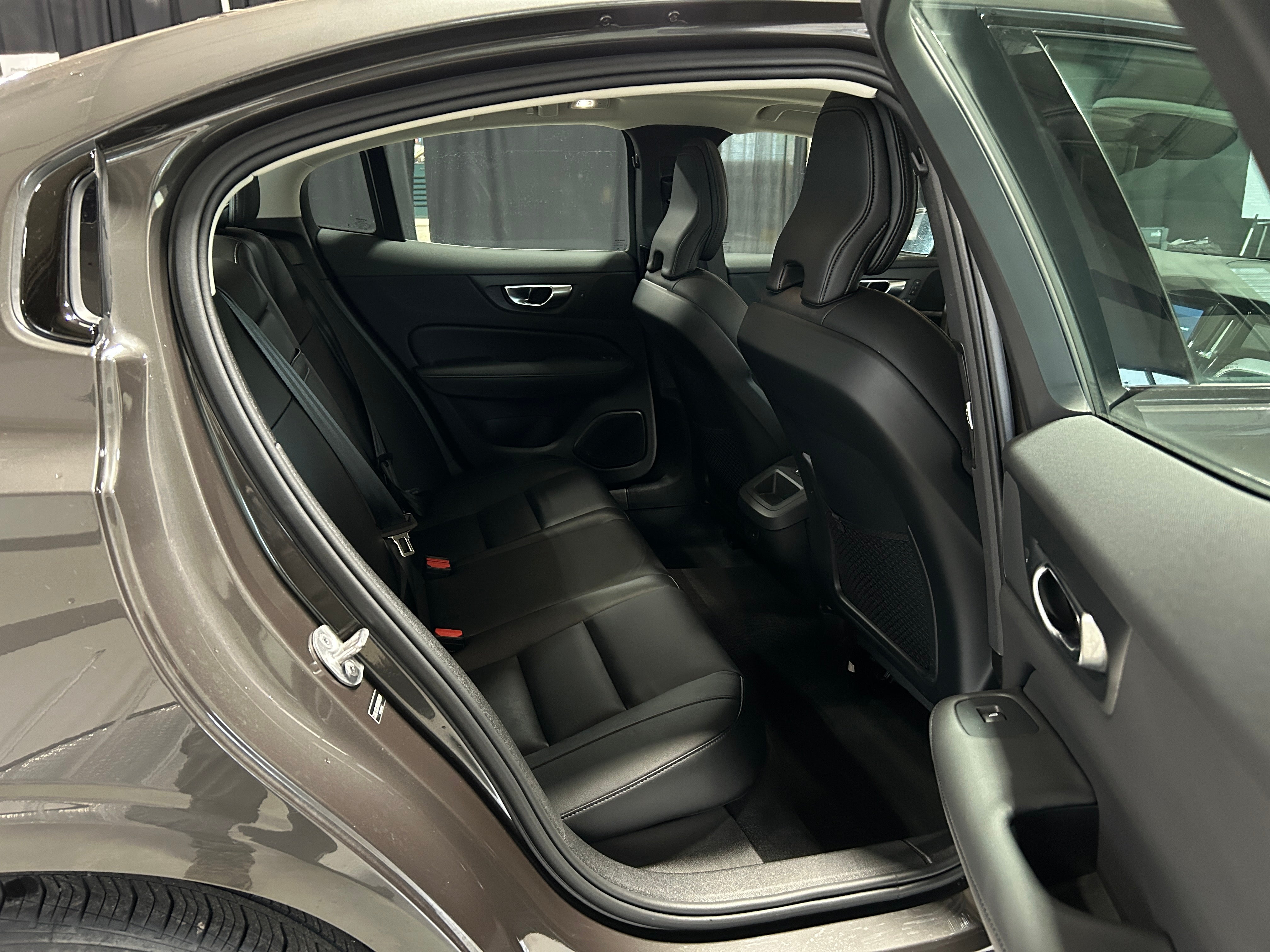 2025 Volvo S60 B5 Core 5