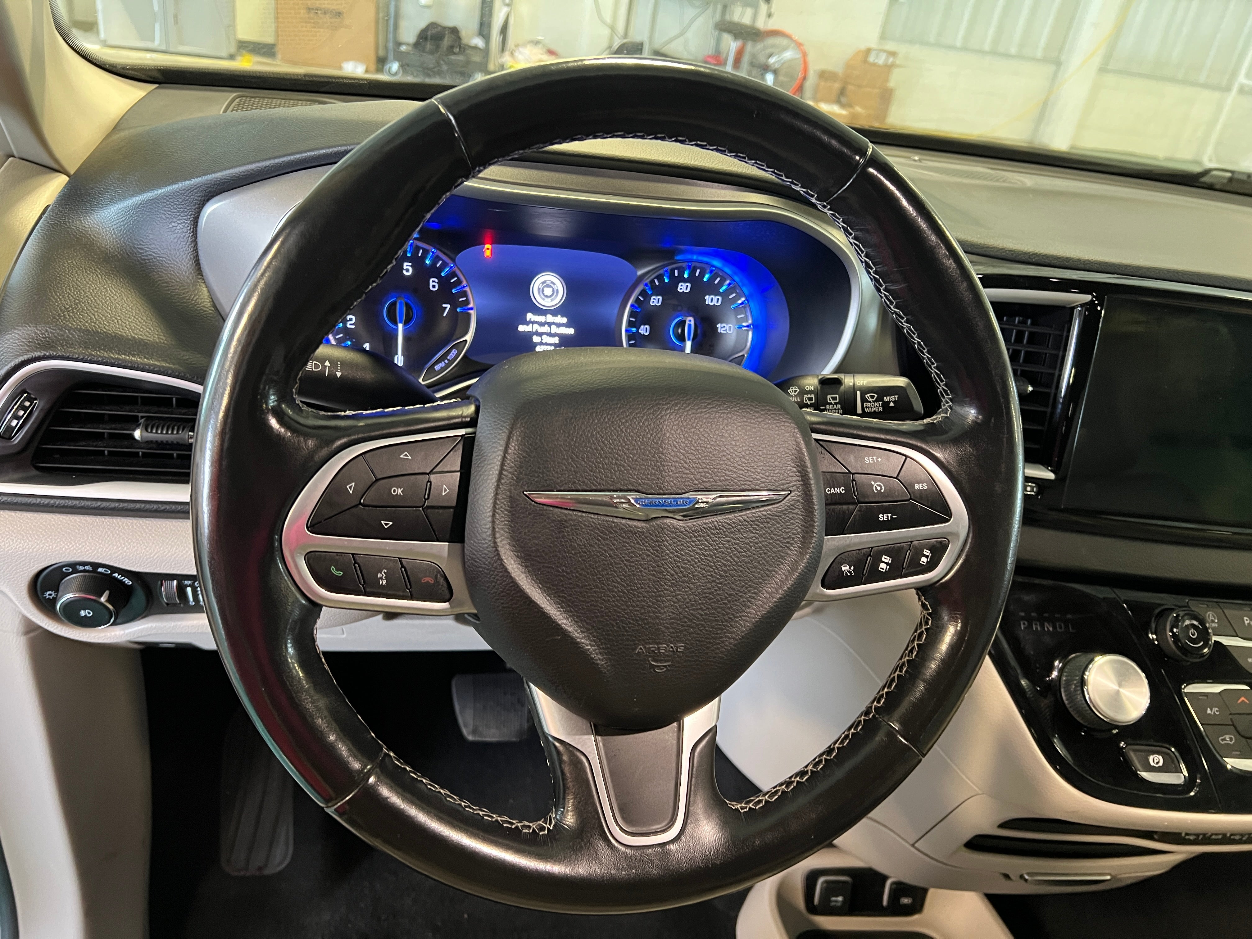 2021 Chrysler Pacifica Touring L 4