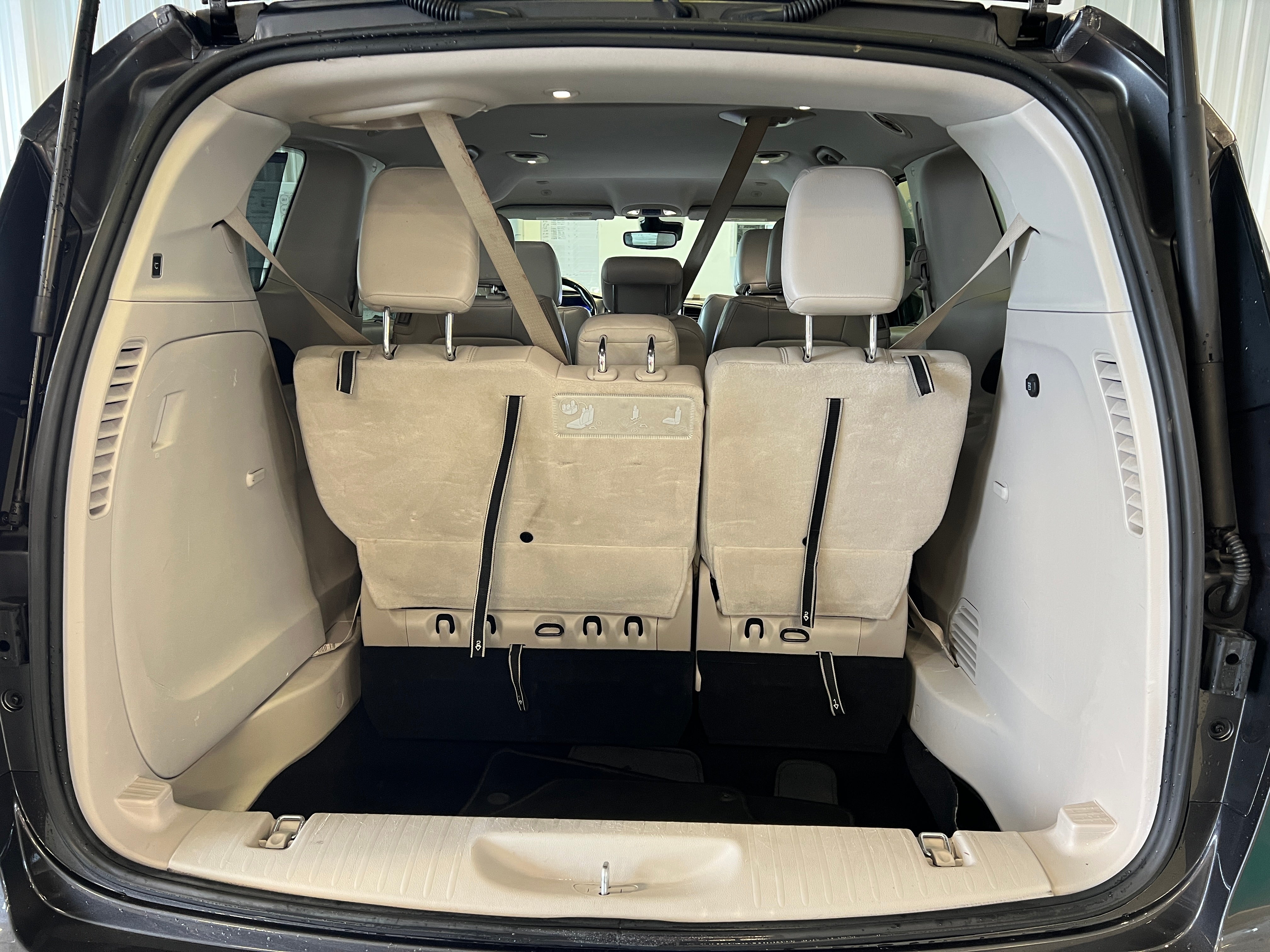 2021 Chrysler Pacifica Touring L 6