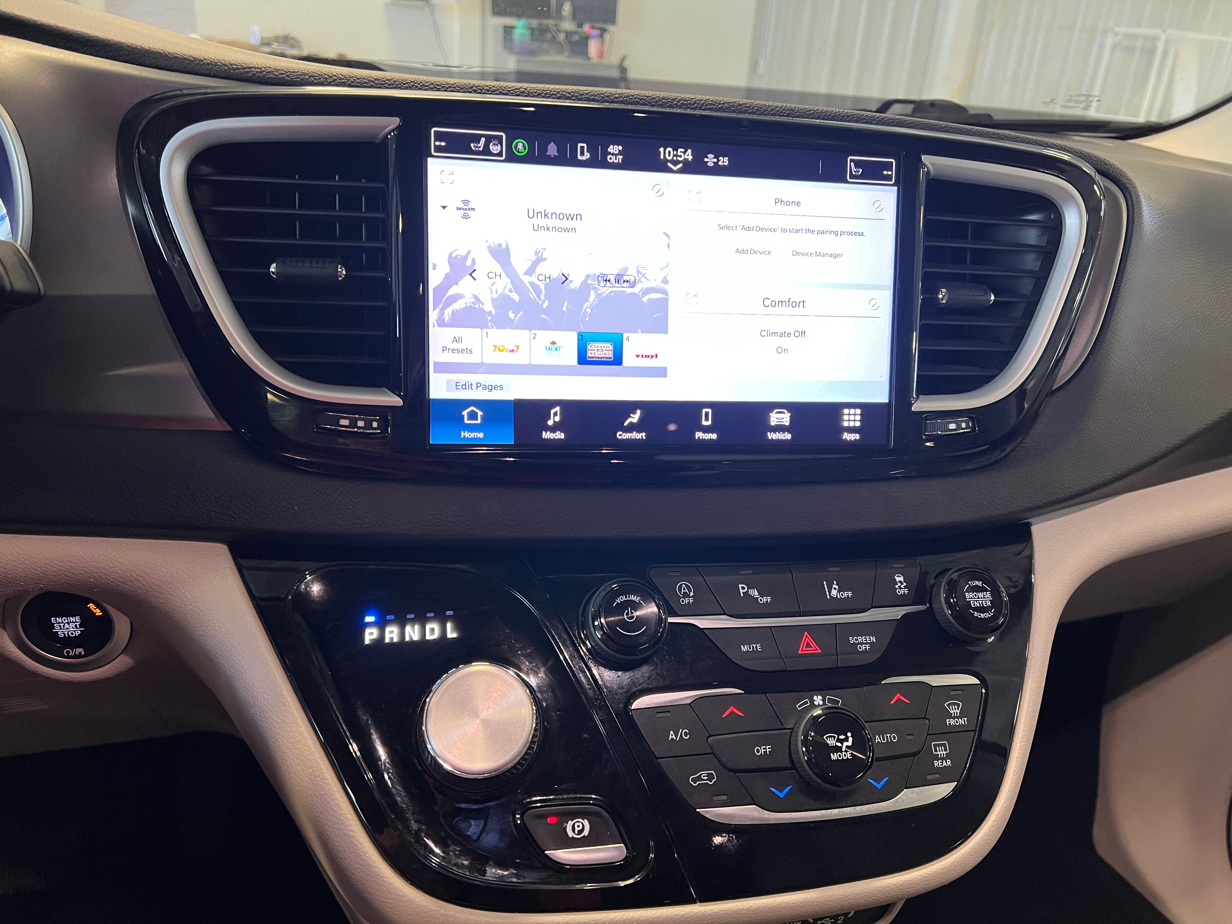 2021 Chrysler Pacifica Touring L 3