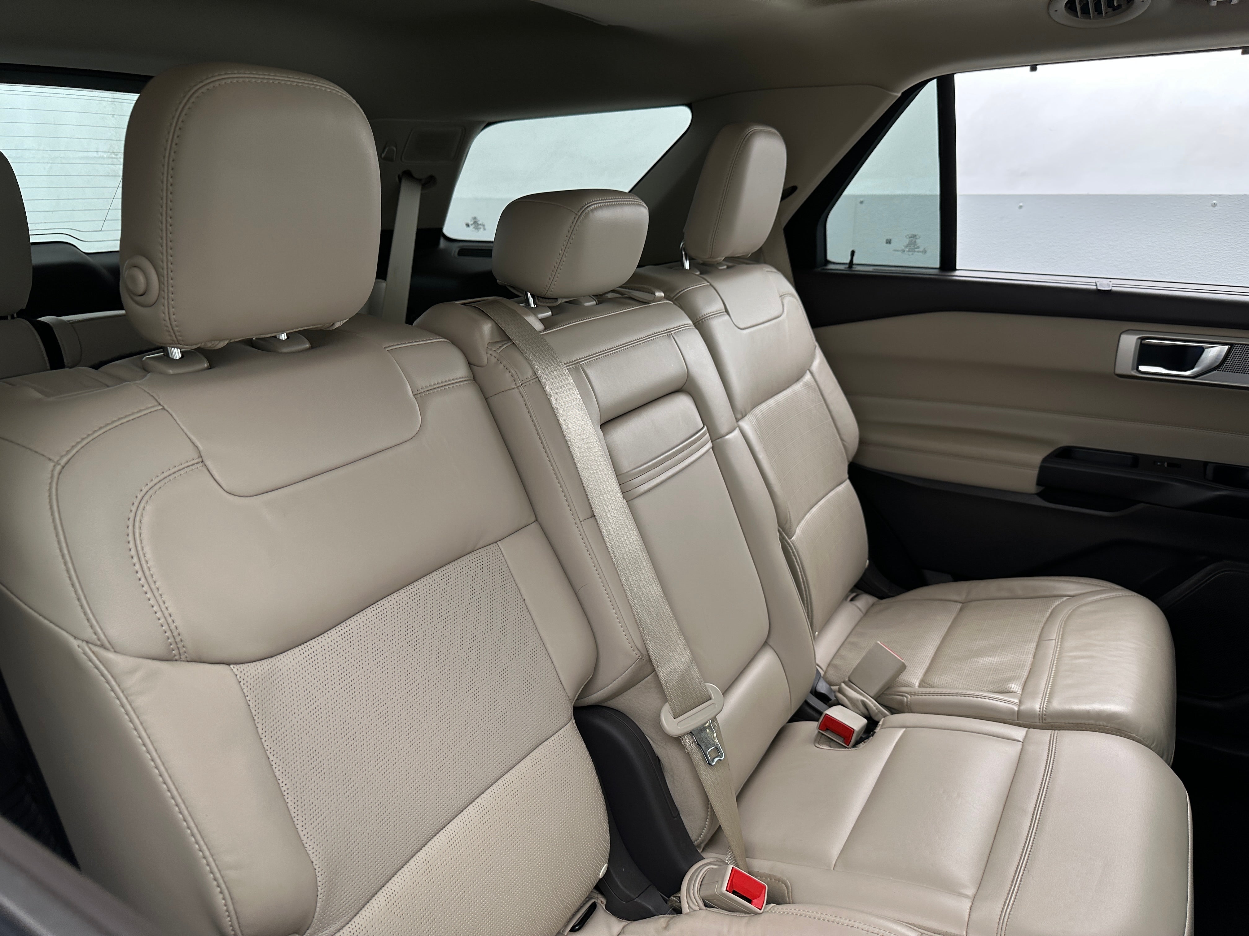 2020 Ford Explorer Platinum 5