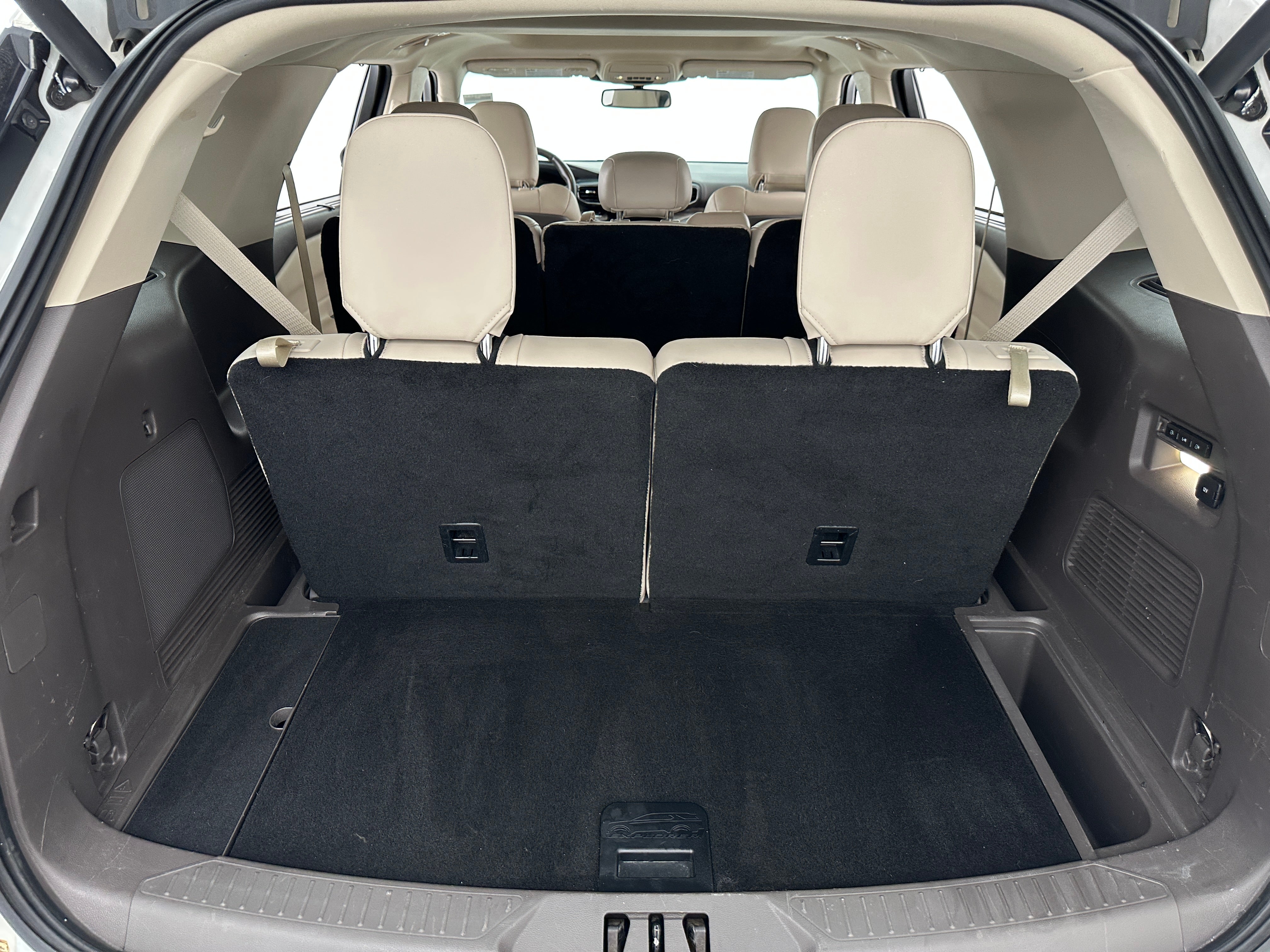 2020 Ford Explorer Platinum 6