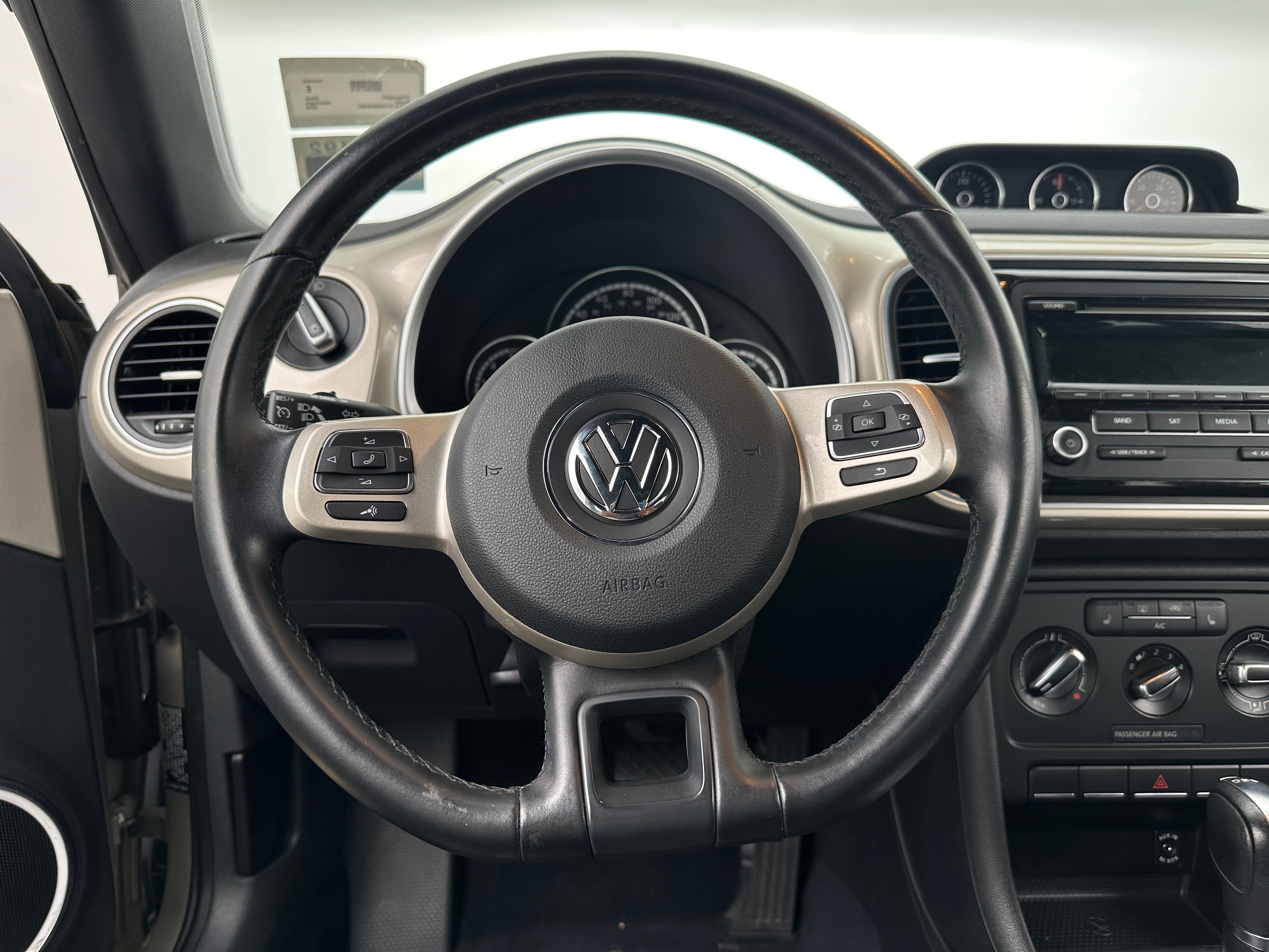 2013 Volkswagen Beetle  4