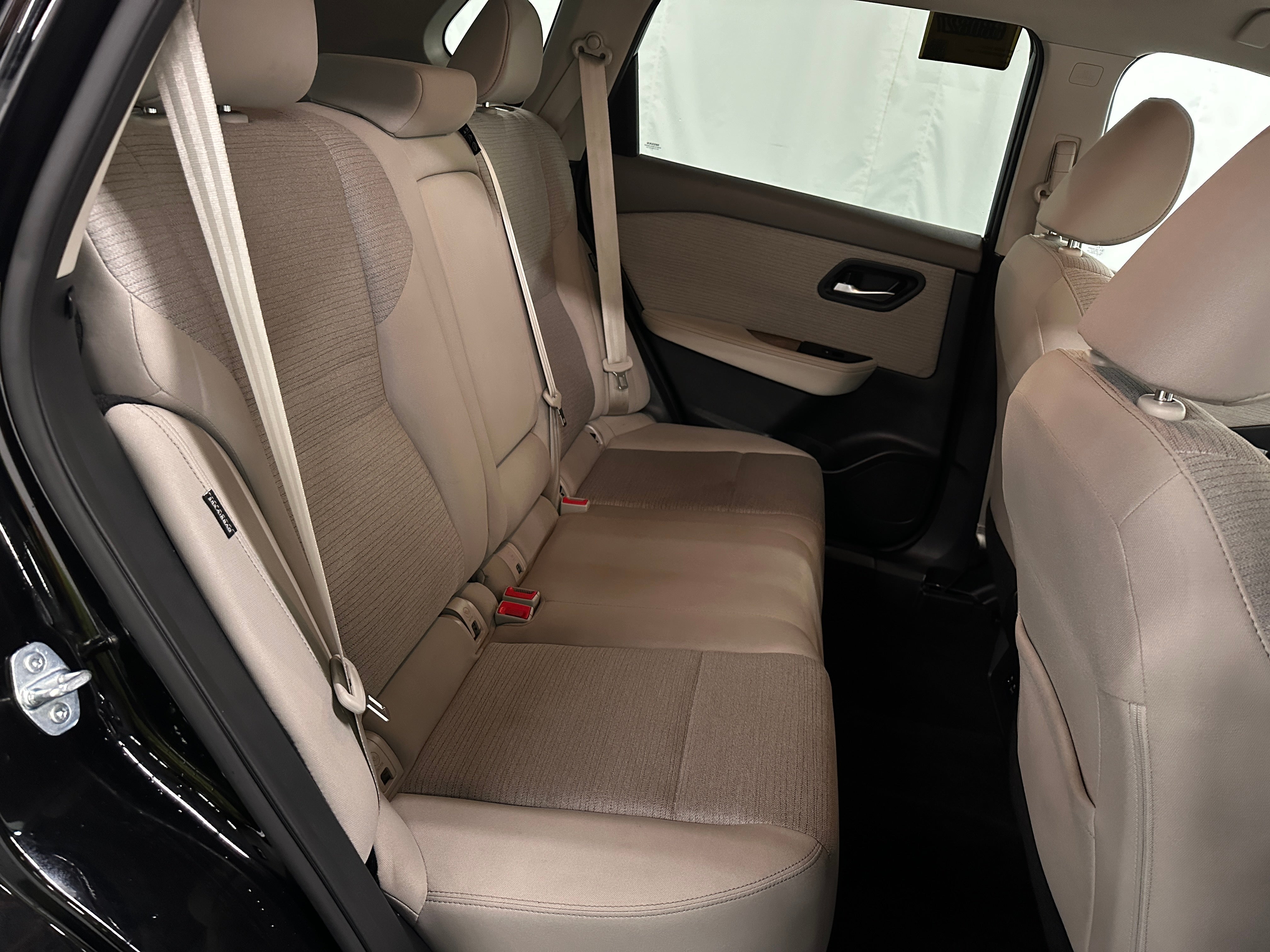 2023 Nissan Rogue SV 6