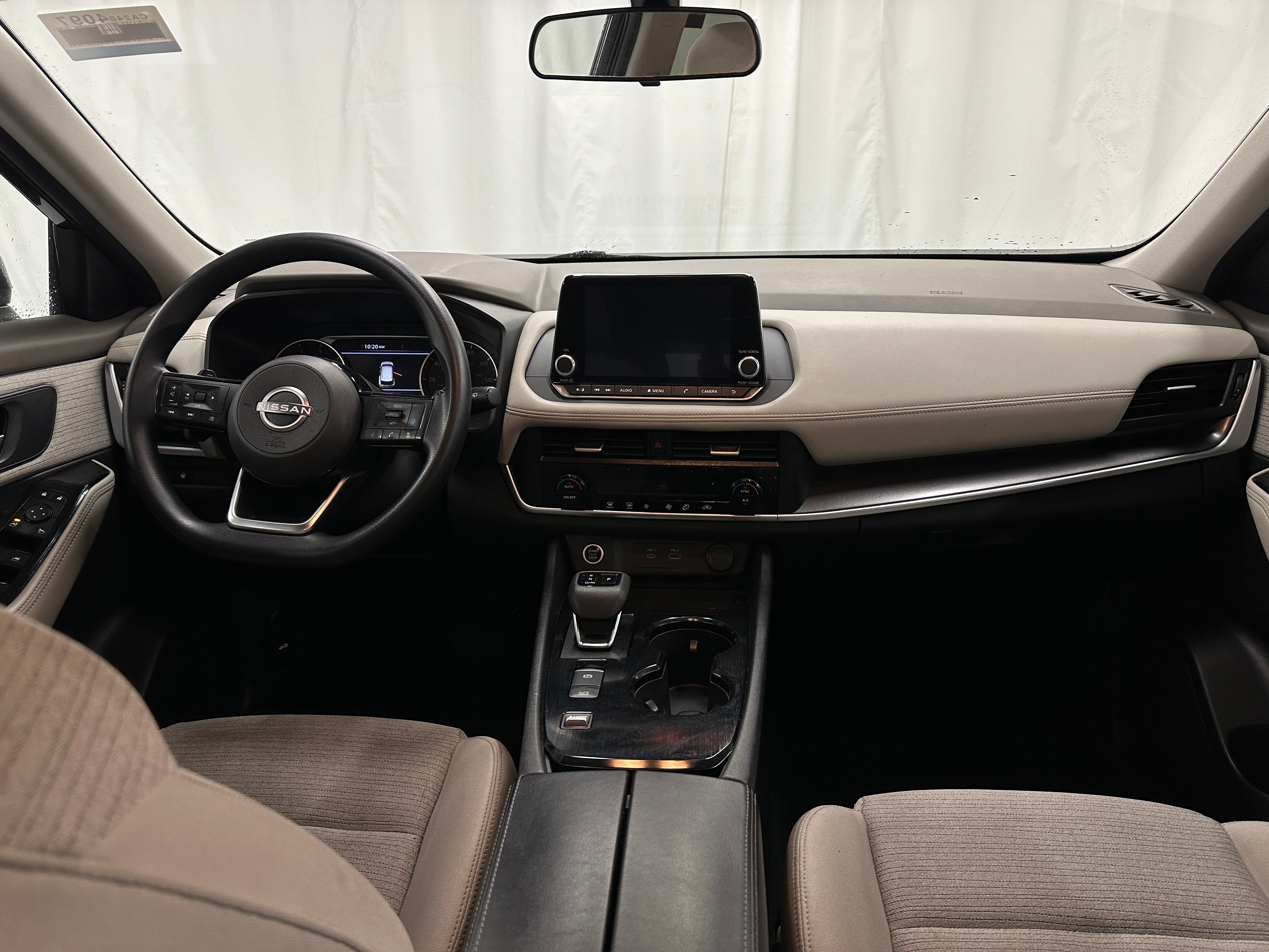 2023 Nissan Rogue SV 3
