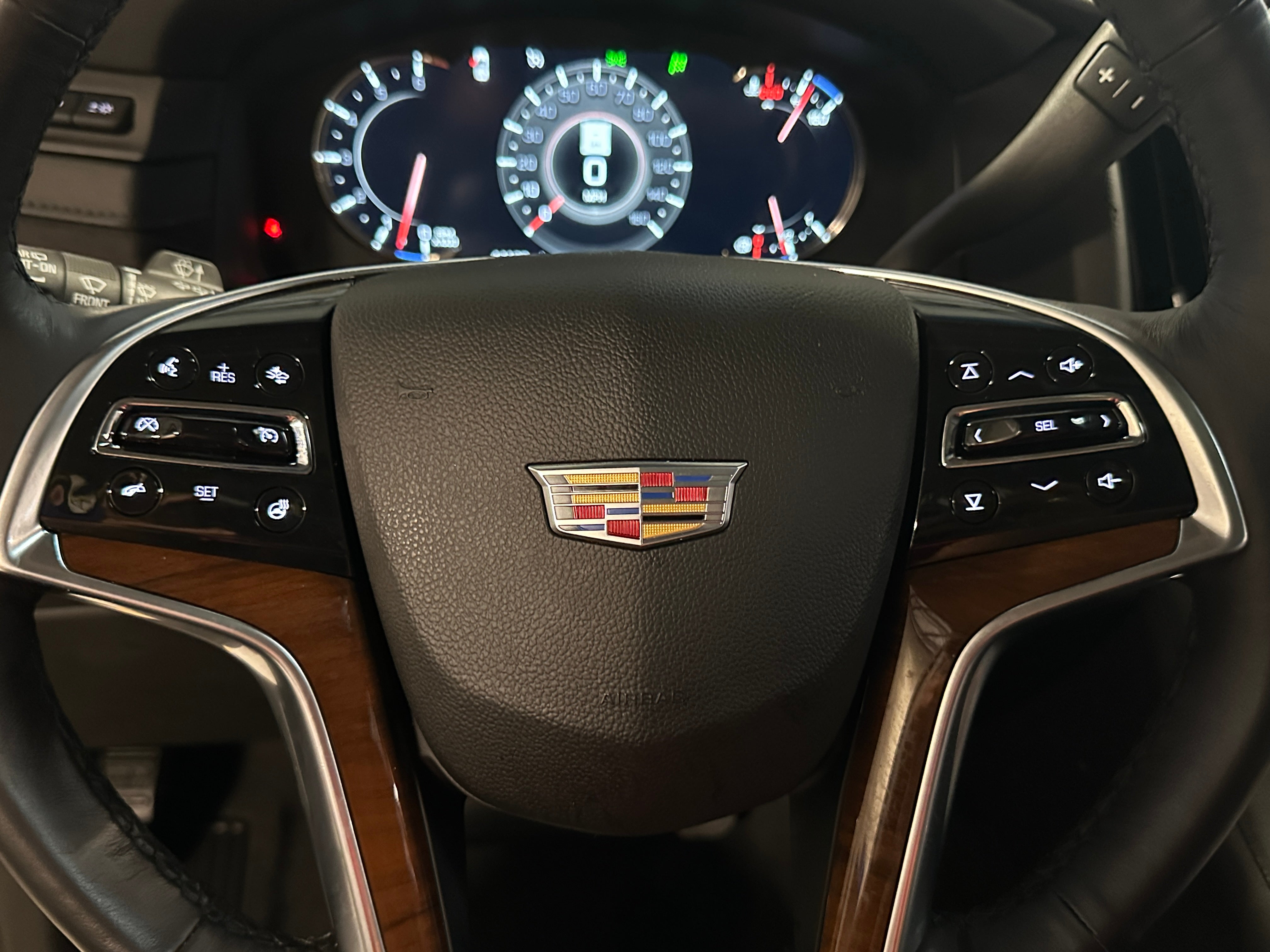 2017 Cadillac Escalade Luxury 4