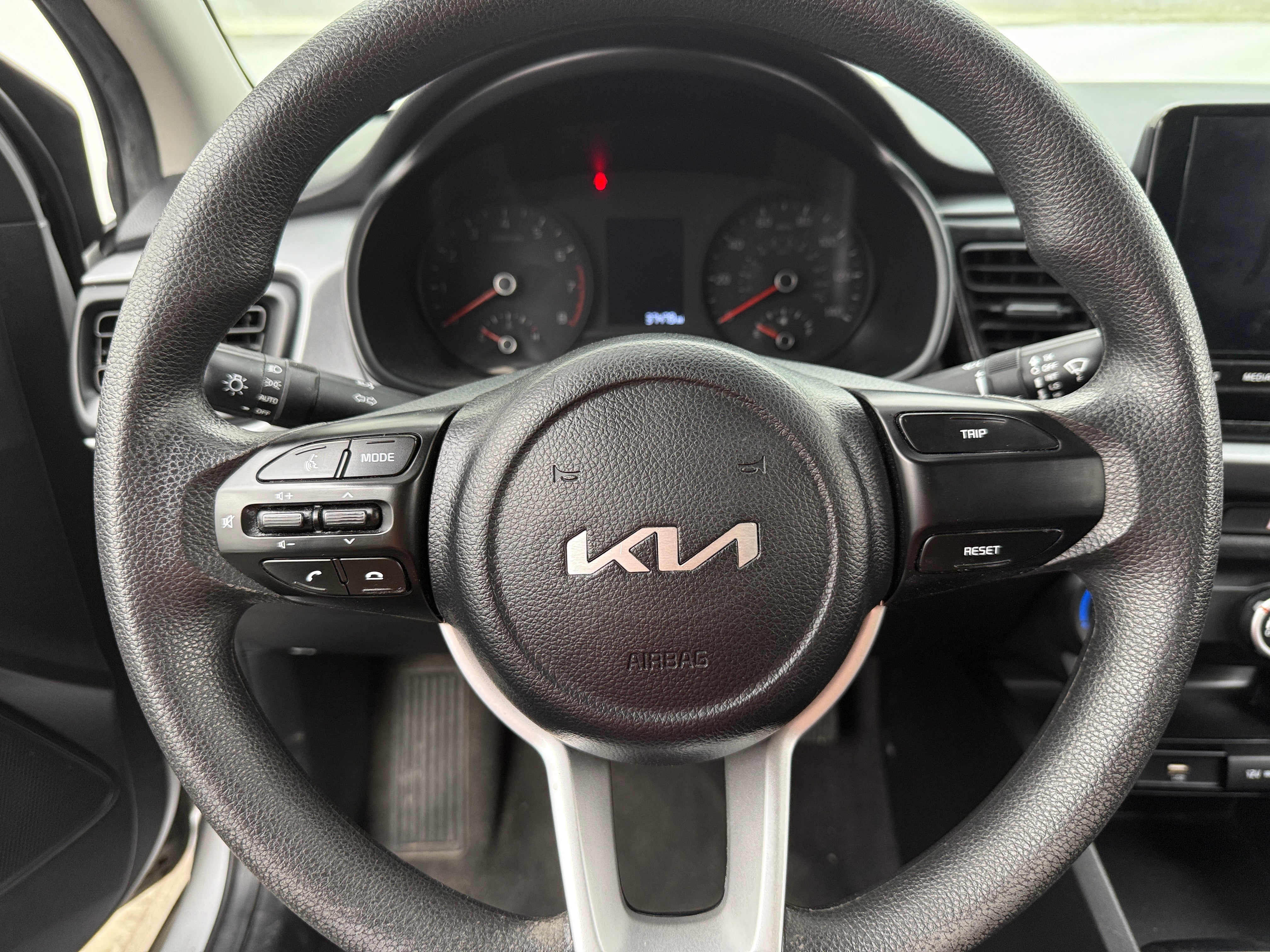2023 Kia Rio LX 5
