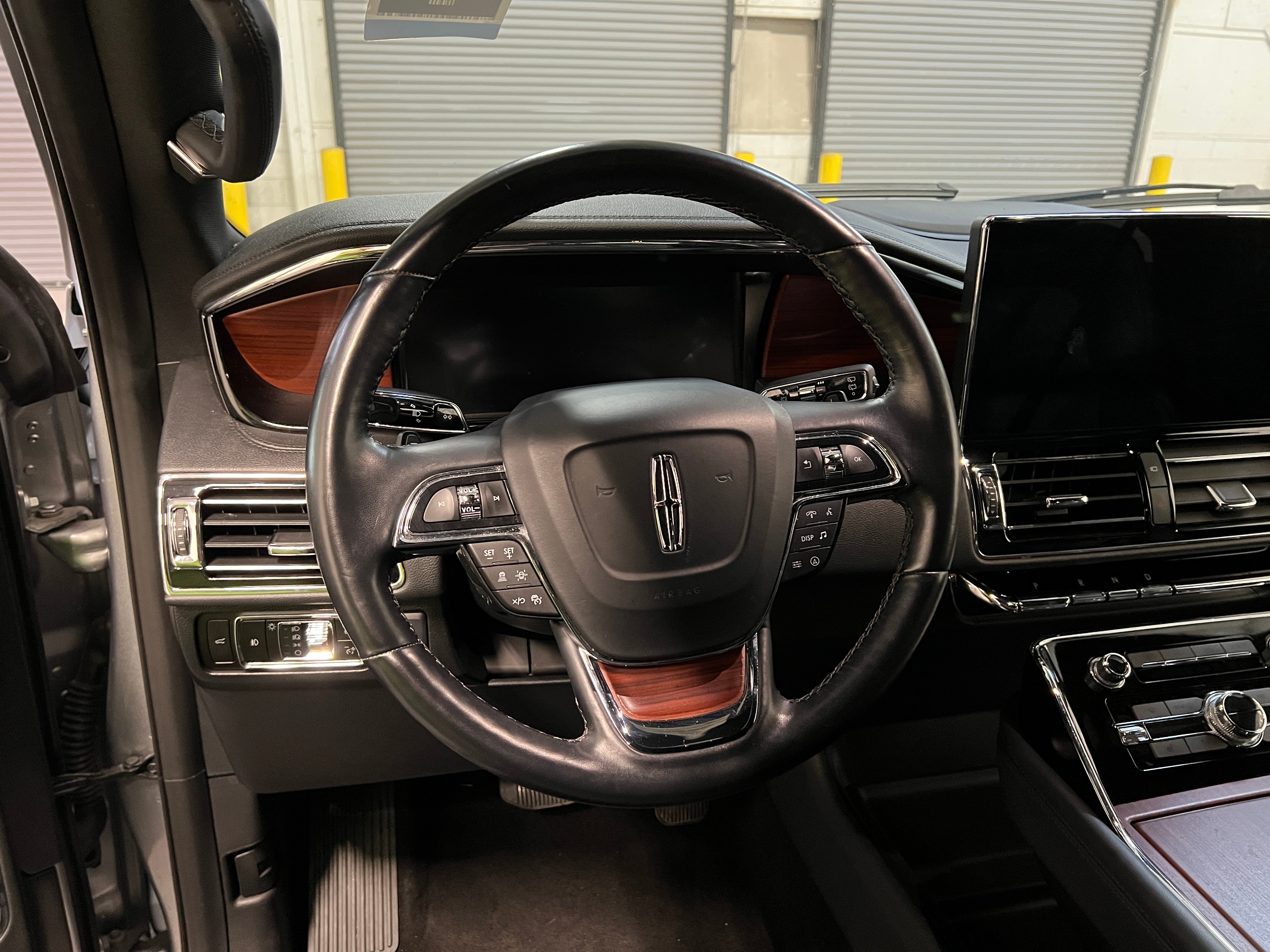 2023 Lincoln Navigator Standard 4