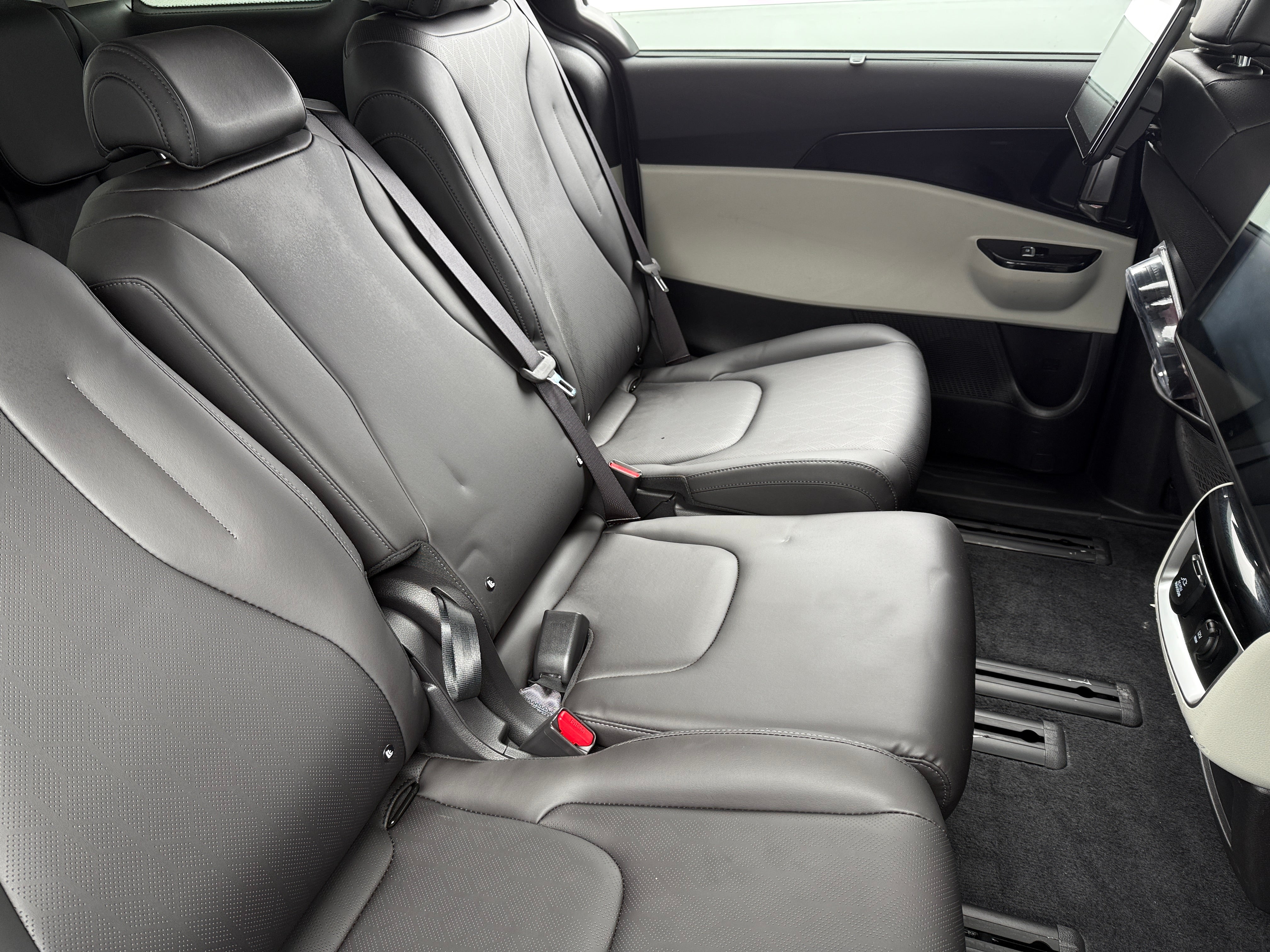 2022 Kia Carnival SX 5