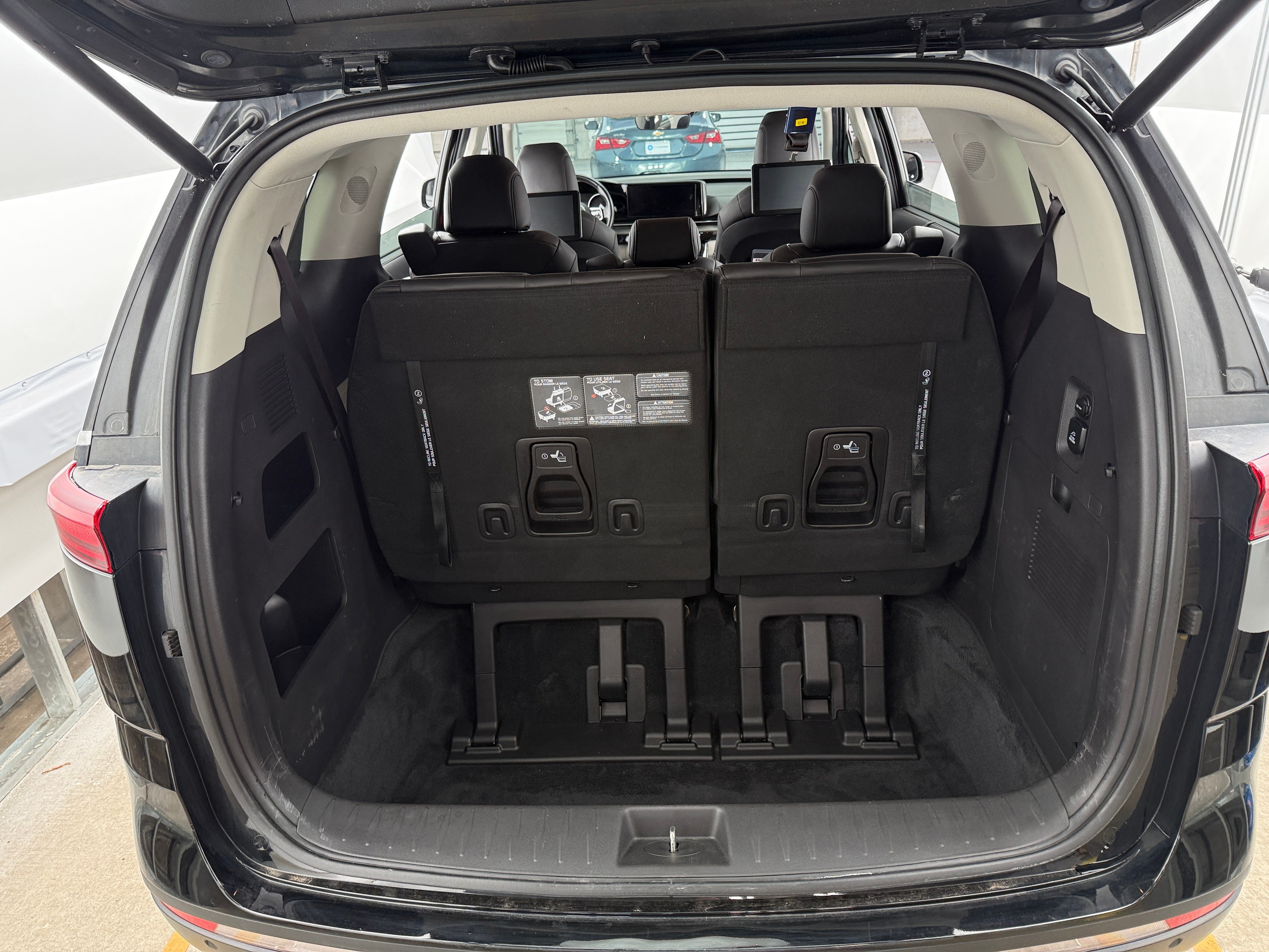 2022 Kia Carnival SX 6