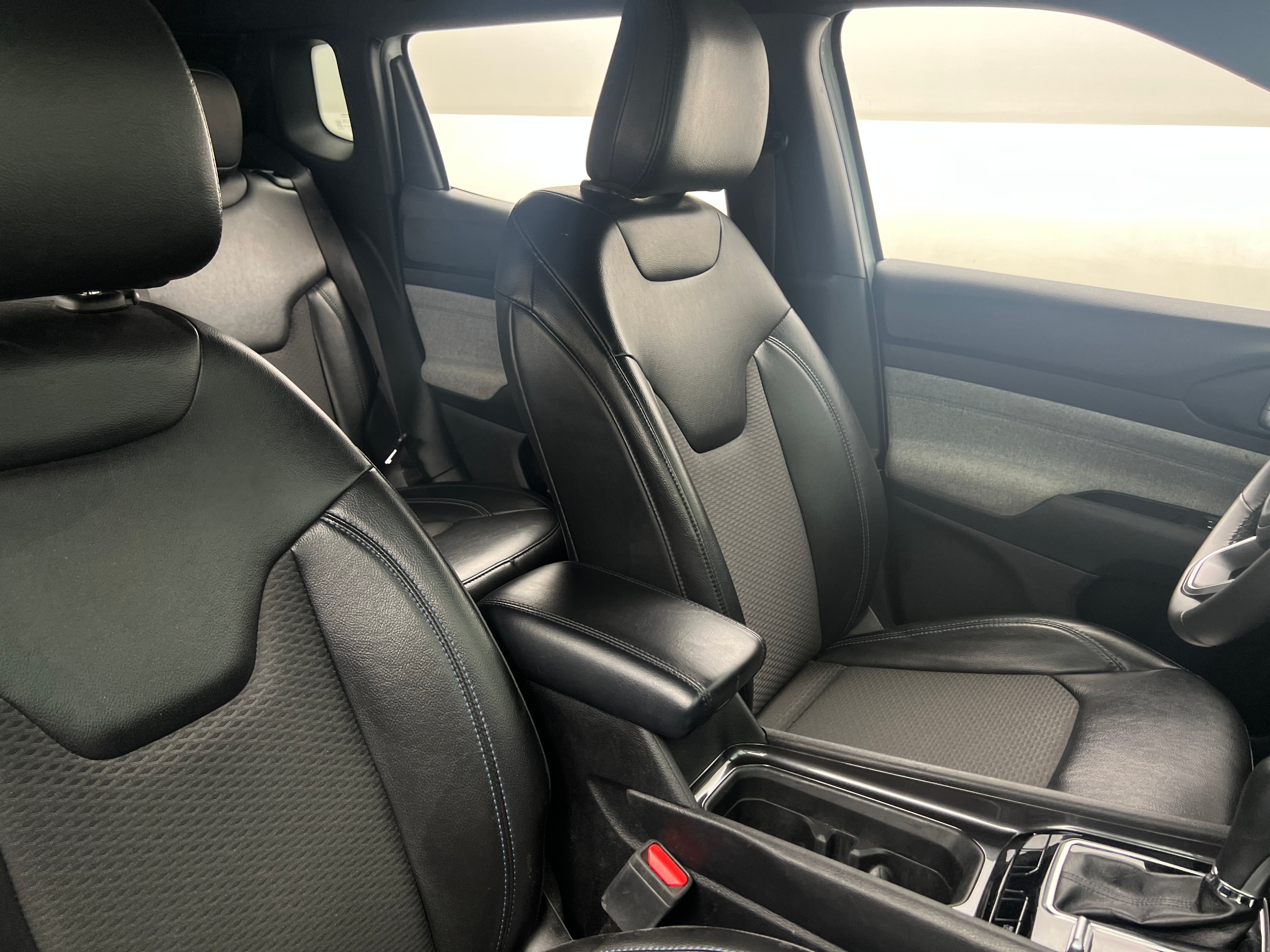 2023 Jeep Compass Latitude 2
