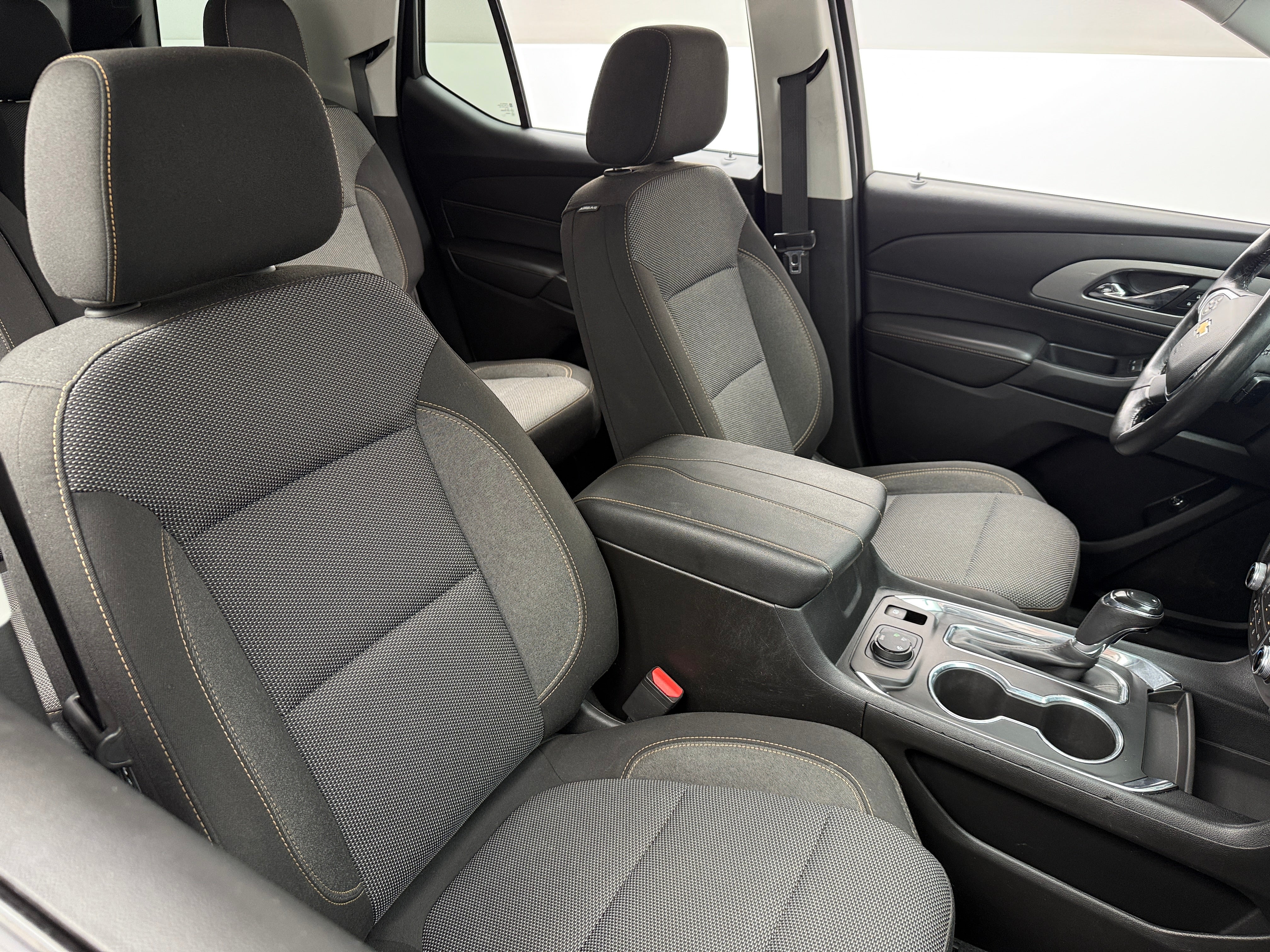 2018 Chevrolet Traverse LT 2