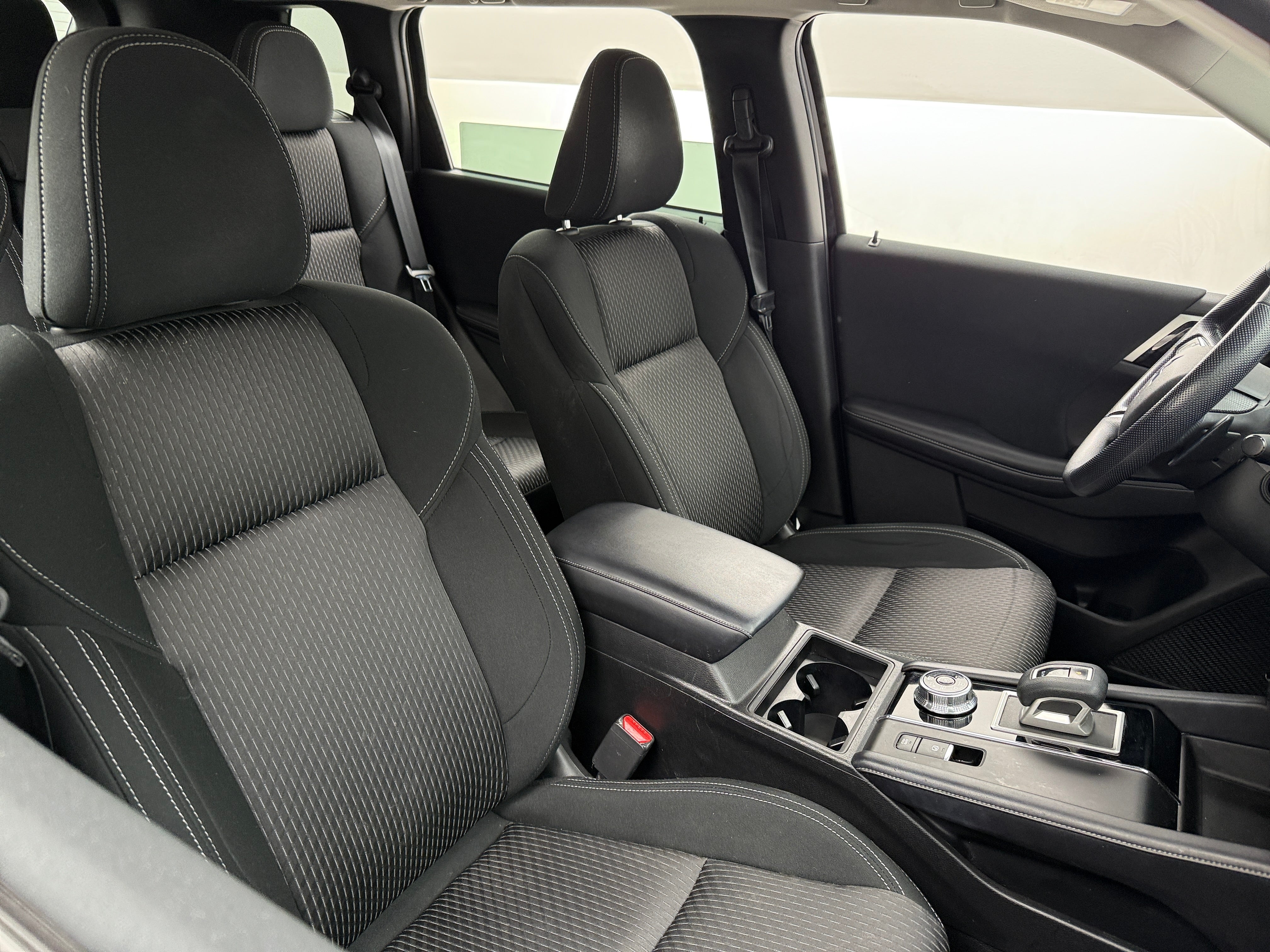 2022 Mitsubishi Outlander ES 2