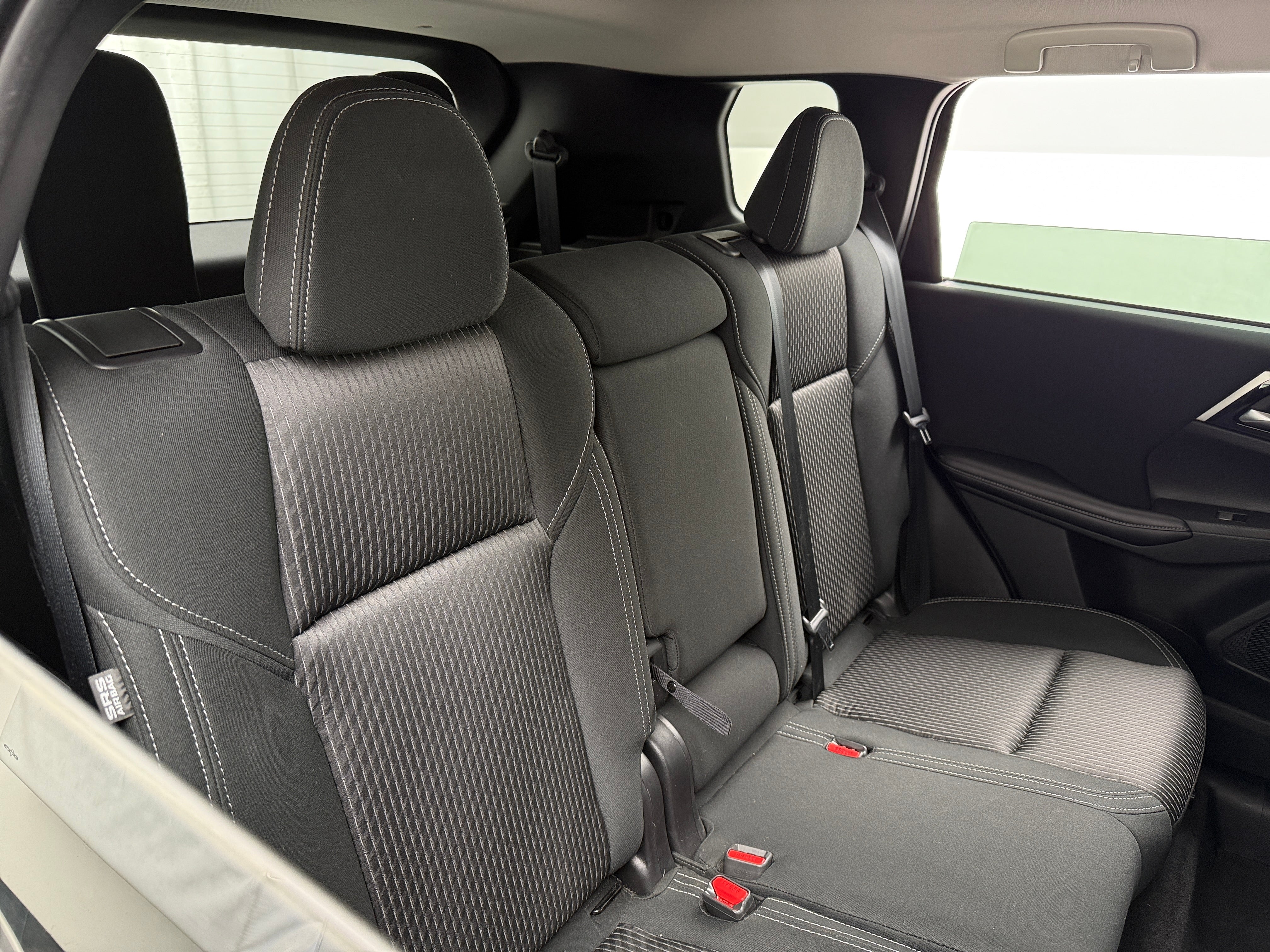 2022 Mitsubishi Outlander ES 6