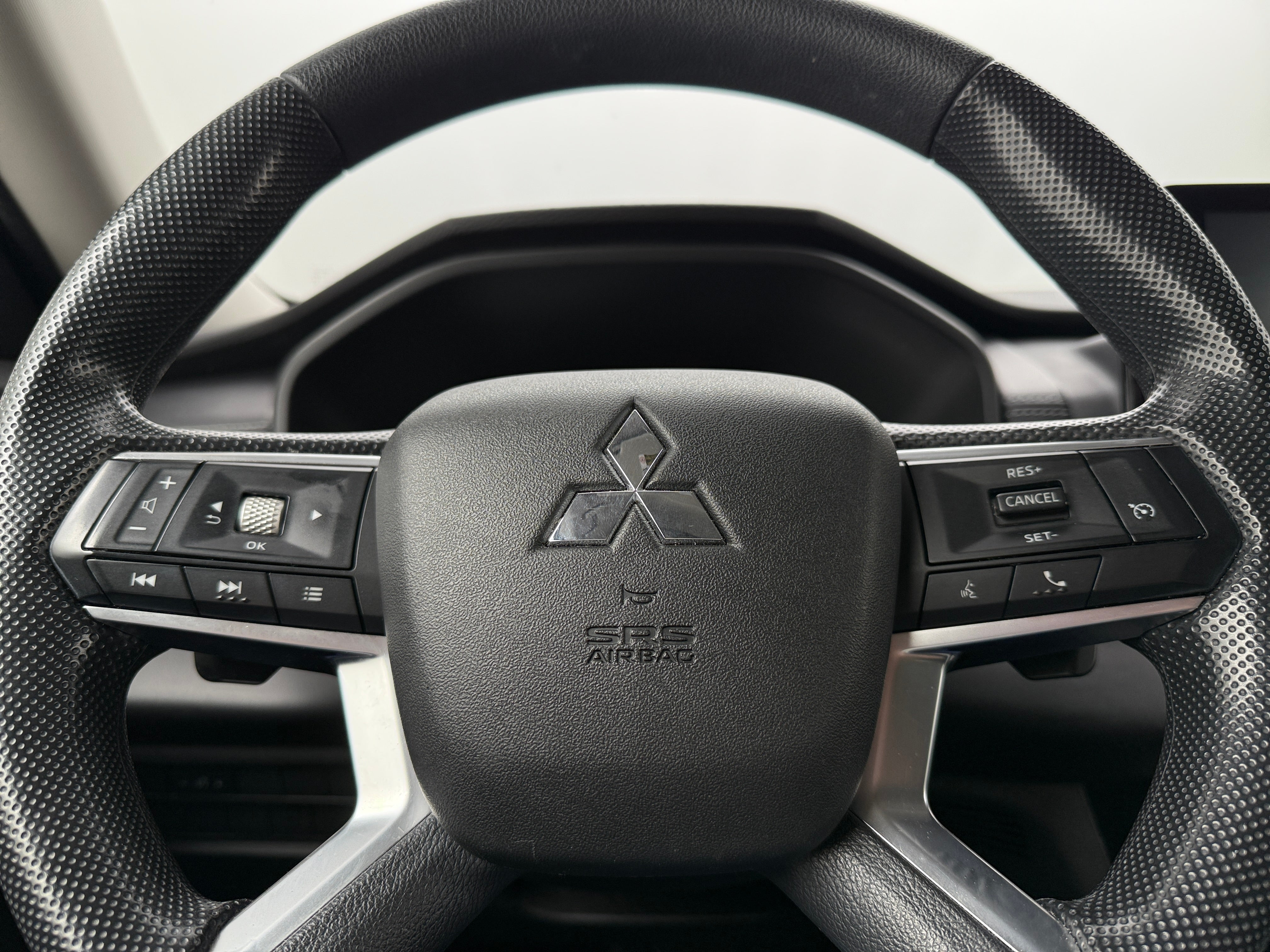 2022 Mitsubishi Outlander ES 5